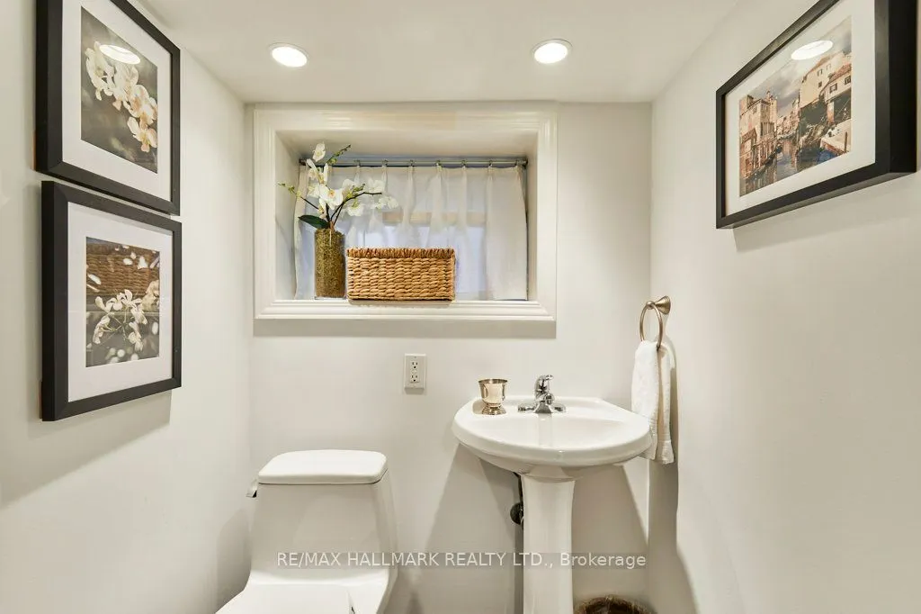 437 Davisville Avenue