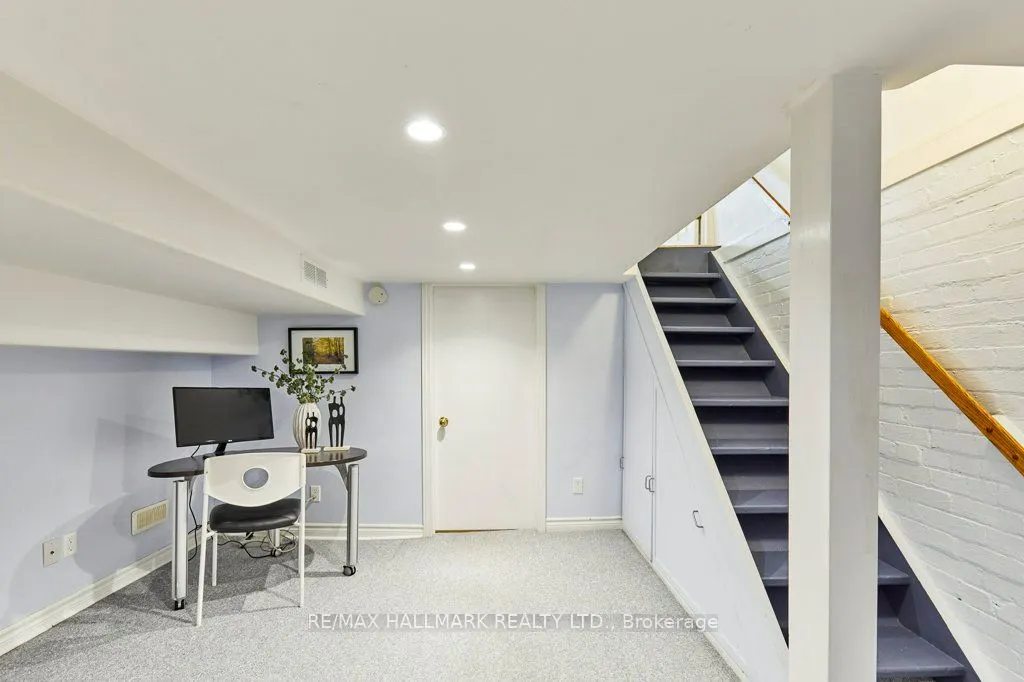 437 Davisville Avenue