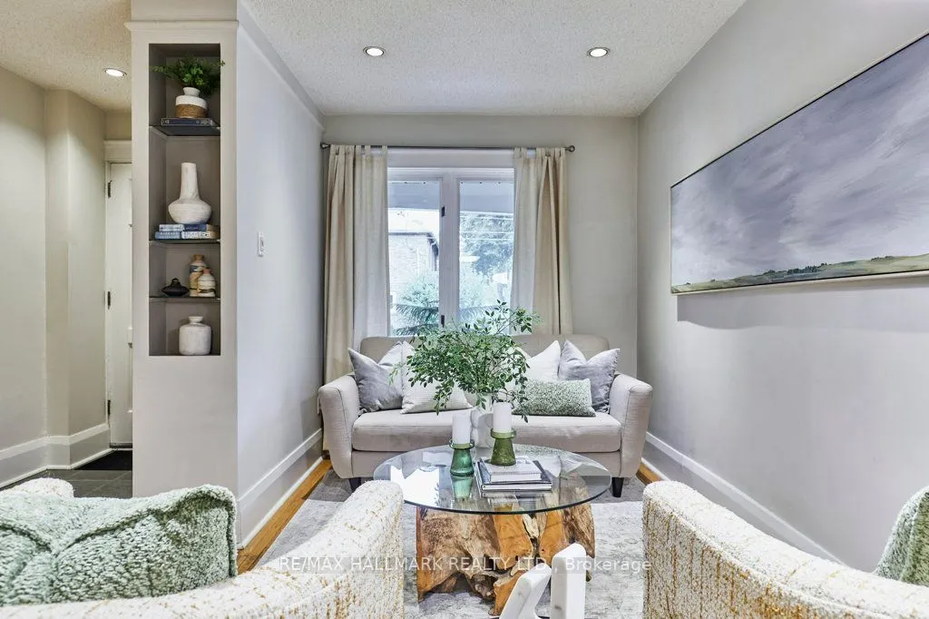 437 Davisville Avenue