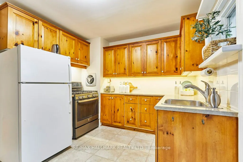 437 Davisville Avenue