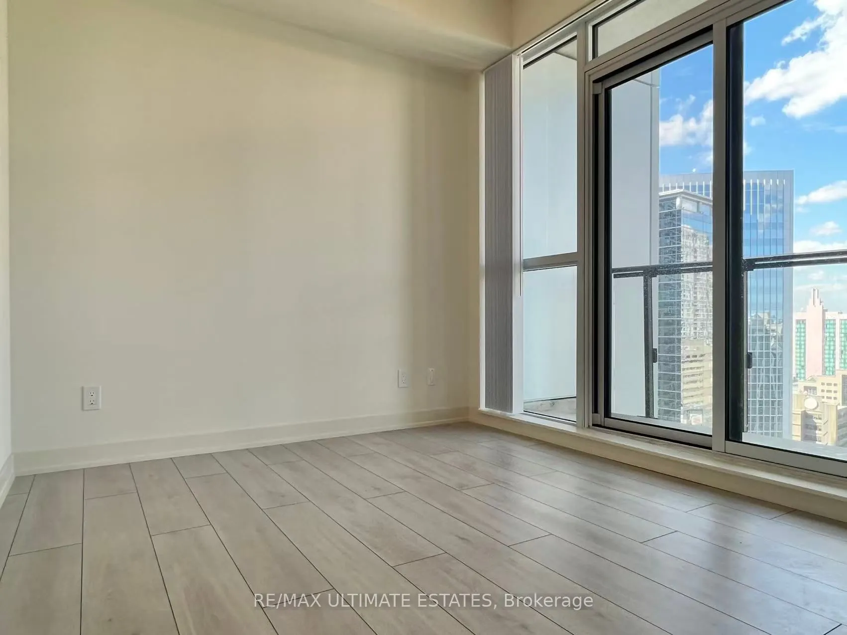 4955 Yonge Street, #1819