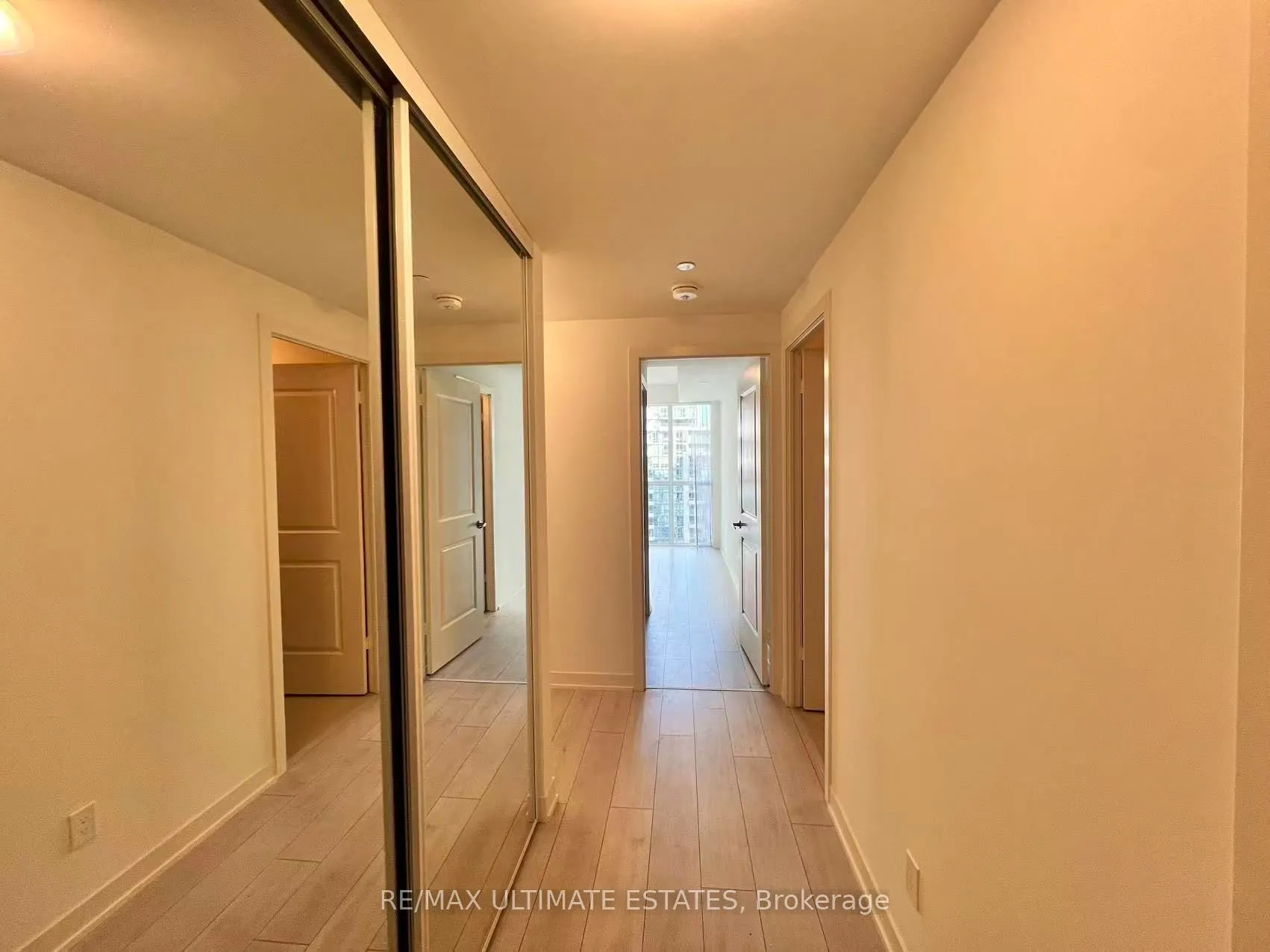 4955 Yonge Street, #1819