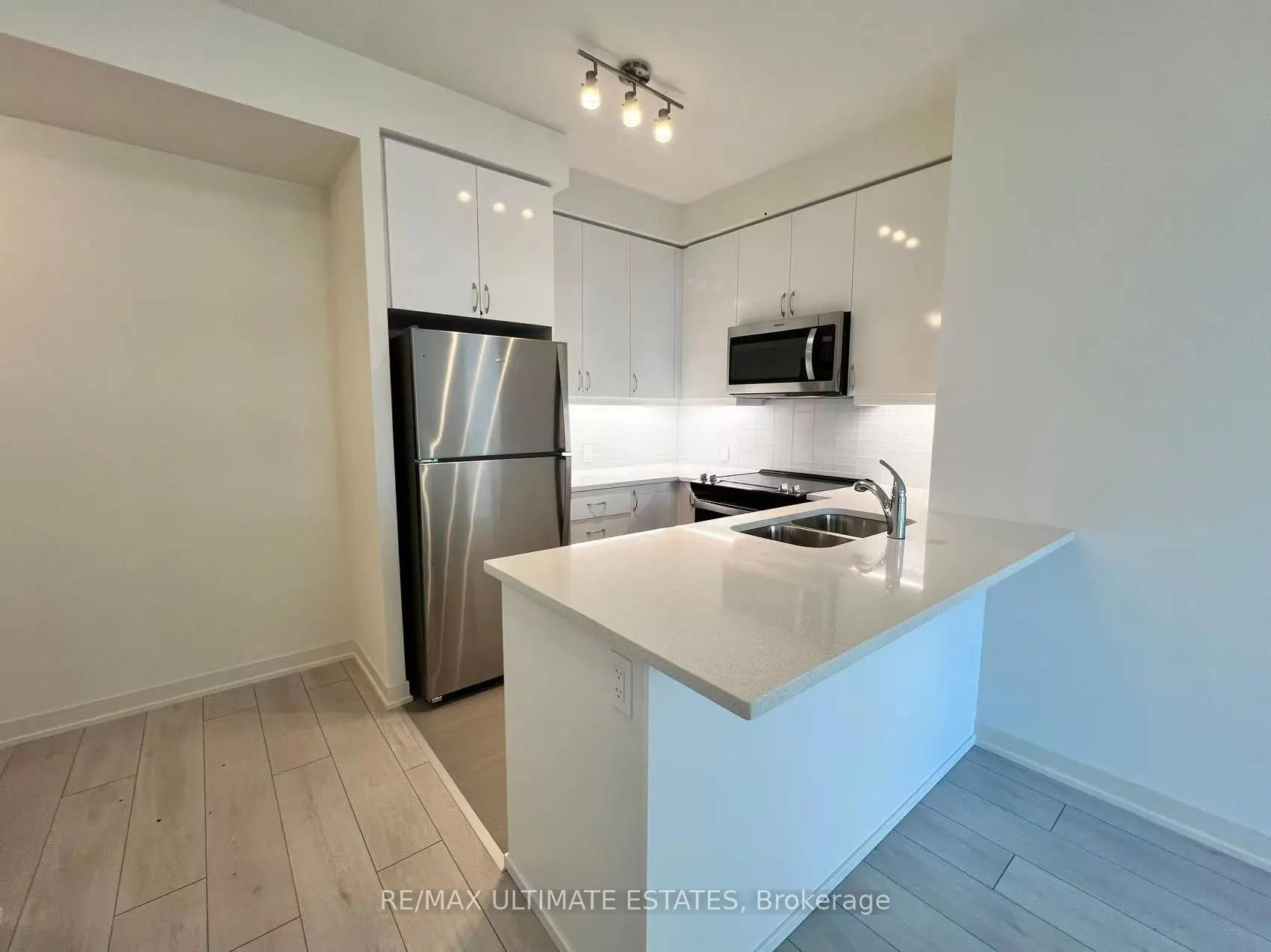 4955 Yonge Street, #1819