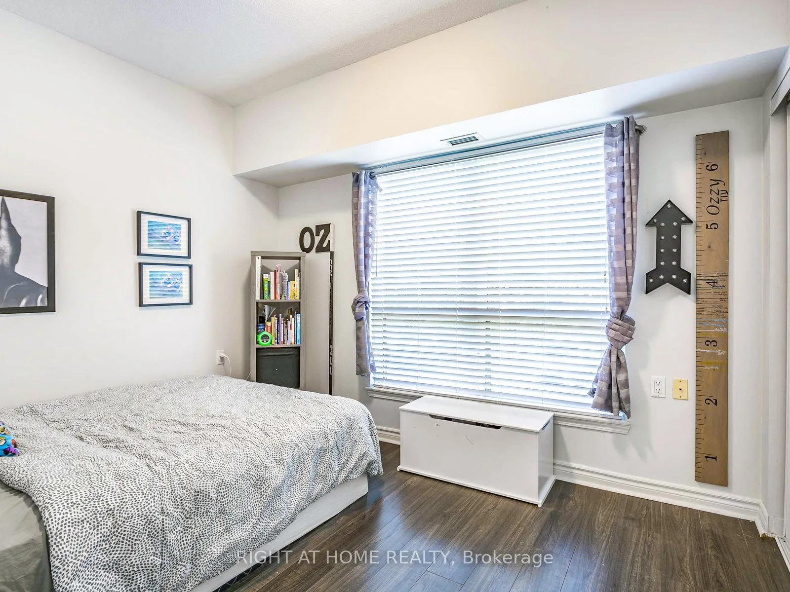 890 Sheppard Avenue W, #103