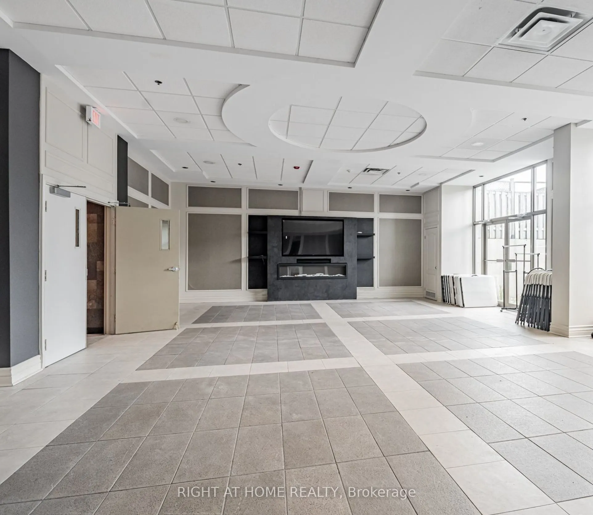 890 Sheppard Avenue W, #103