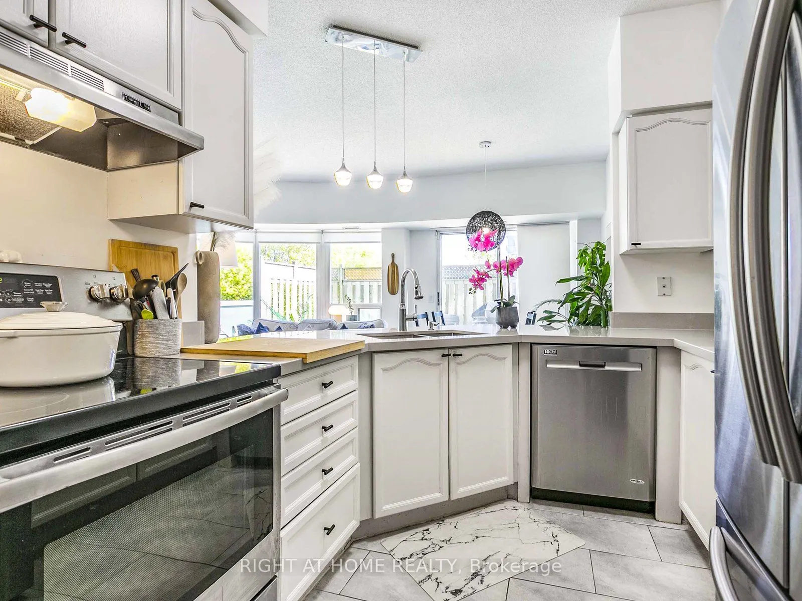 890 Sheppard Avenue W, #103