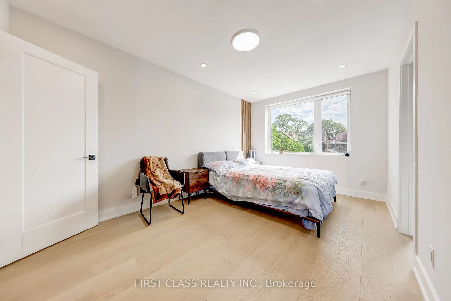 431 Roxton Road