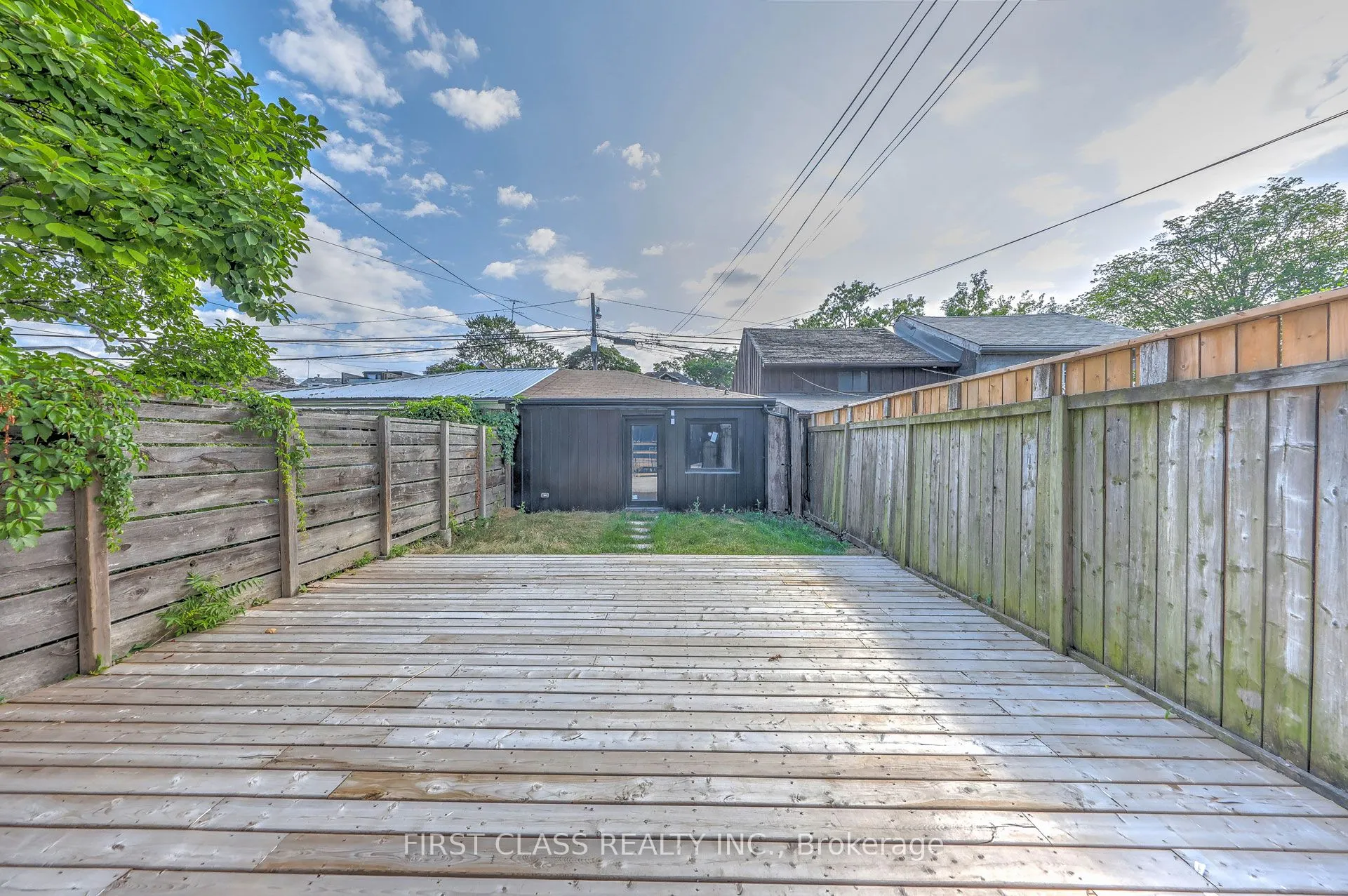 431 Roxton Road
