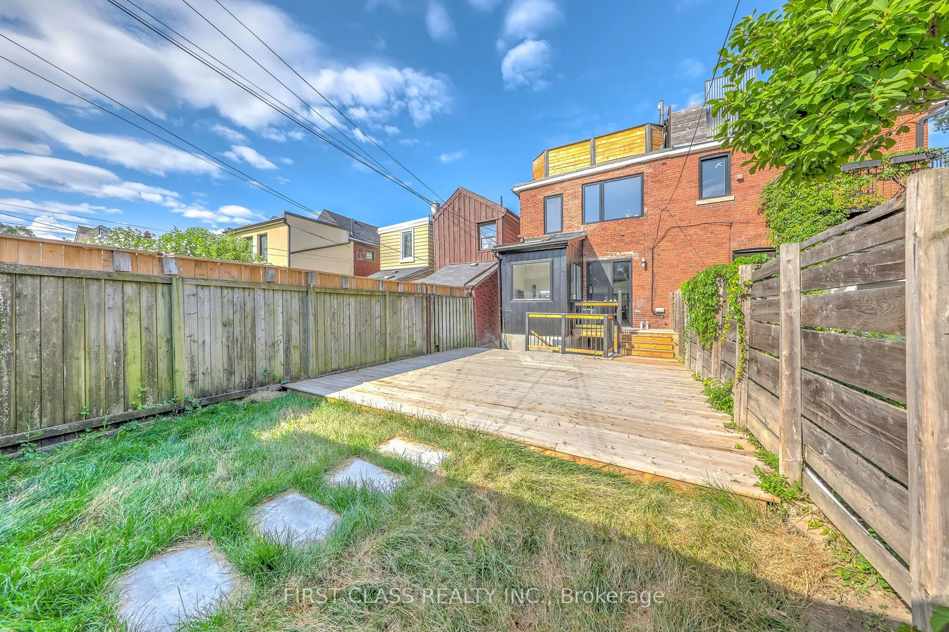 431 Roxton Road