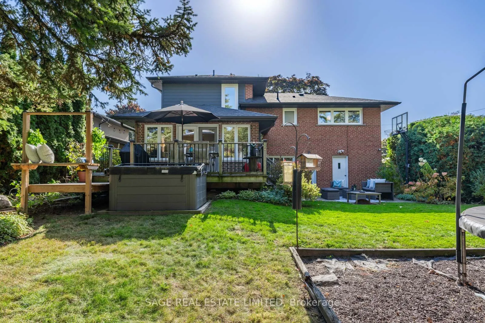 10 Lionel Heights Crescent