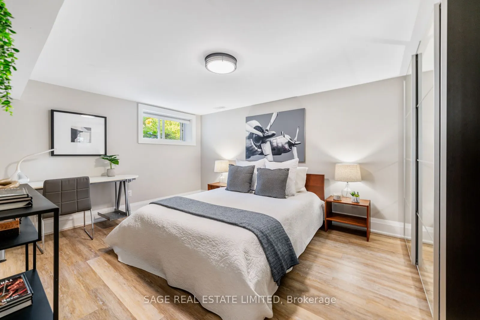 10 Lionel Heights Crescent