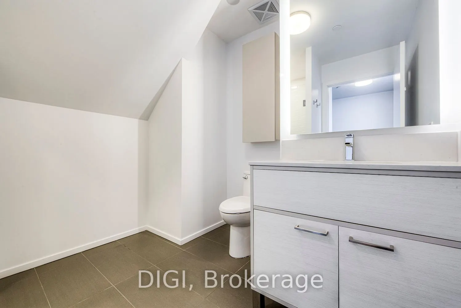 55 Gerrard Street W, #4305
