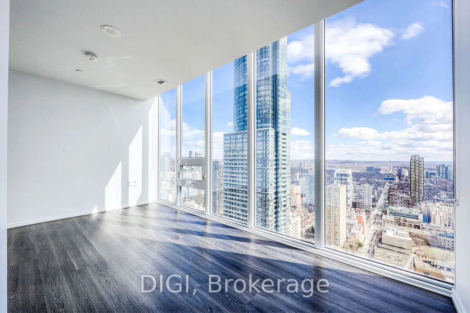 55 Gerrard Street W, #4305