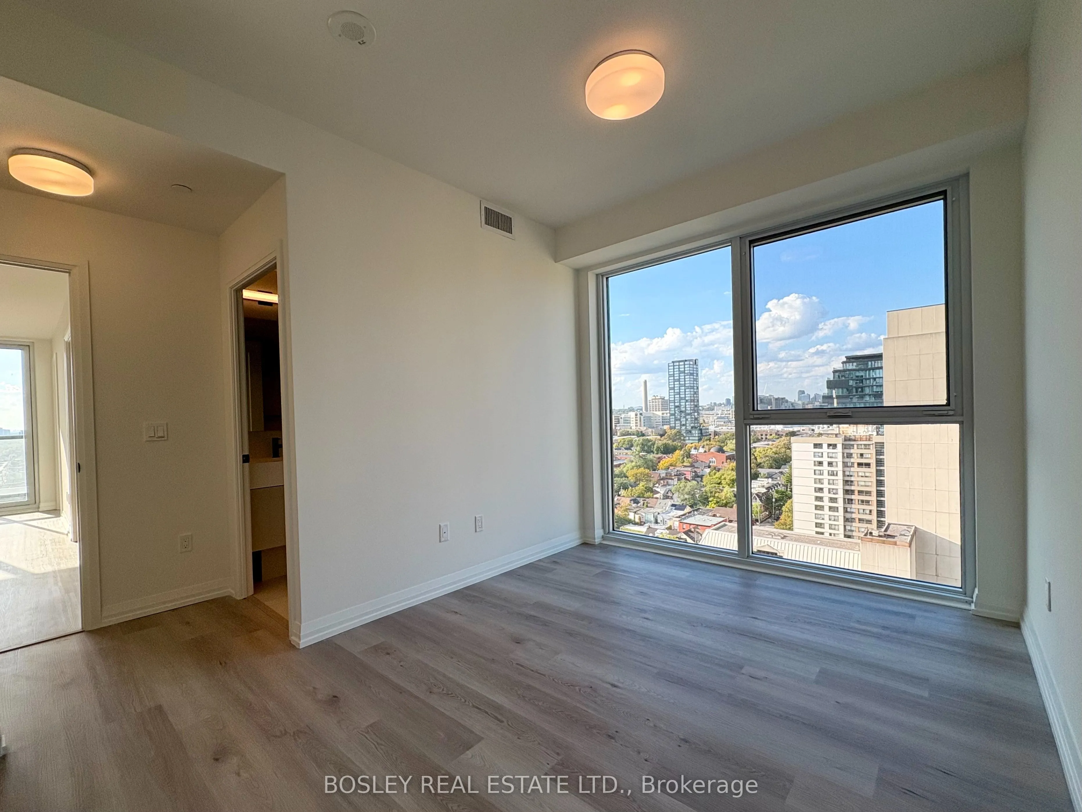 280 Dundas Street W, #1611