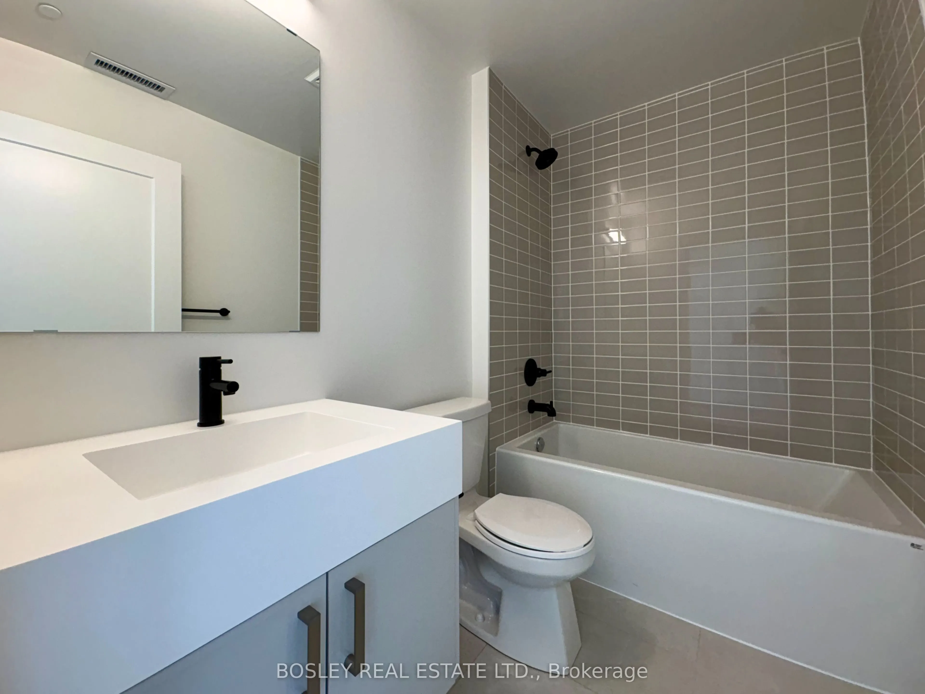 280 Dundas Street W, #1611