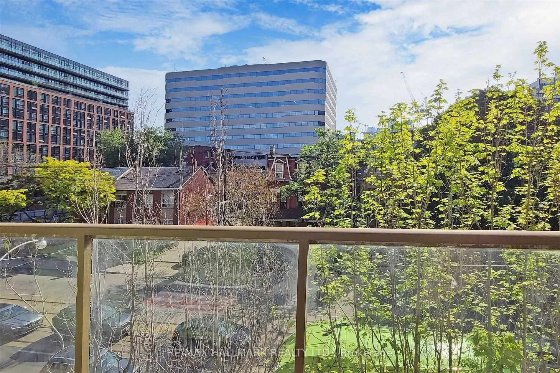 140 Bathurst Street, #408