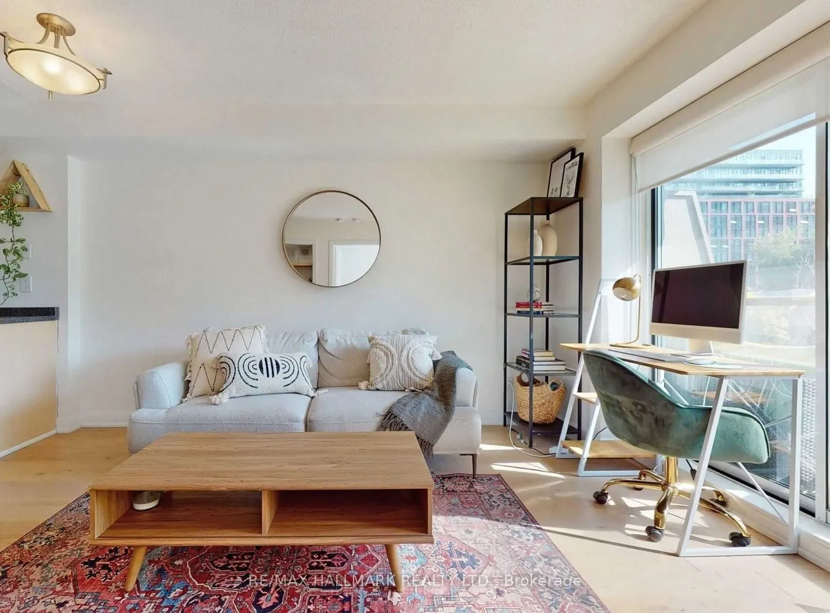140 Bathurst Street, #408