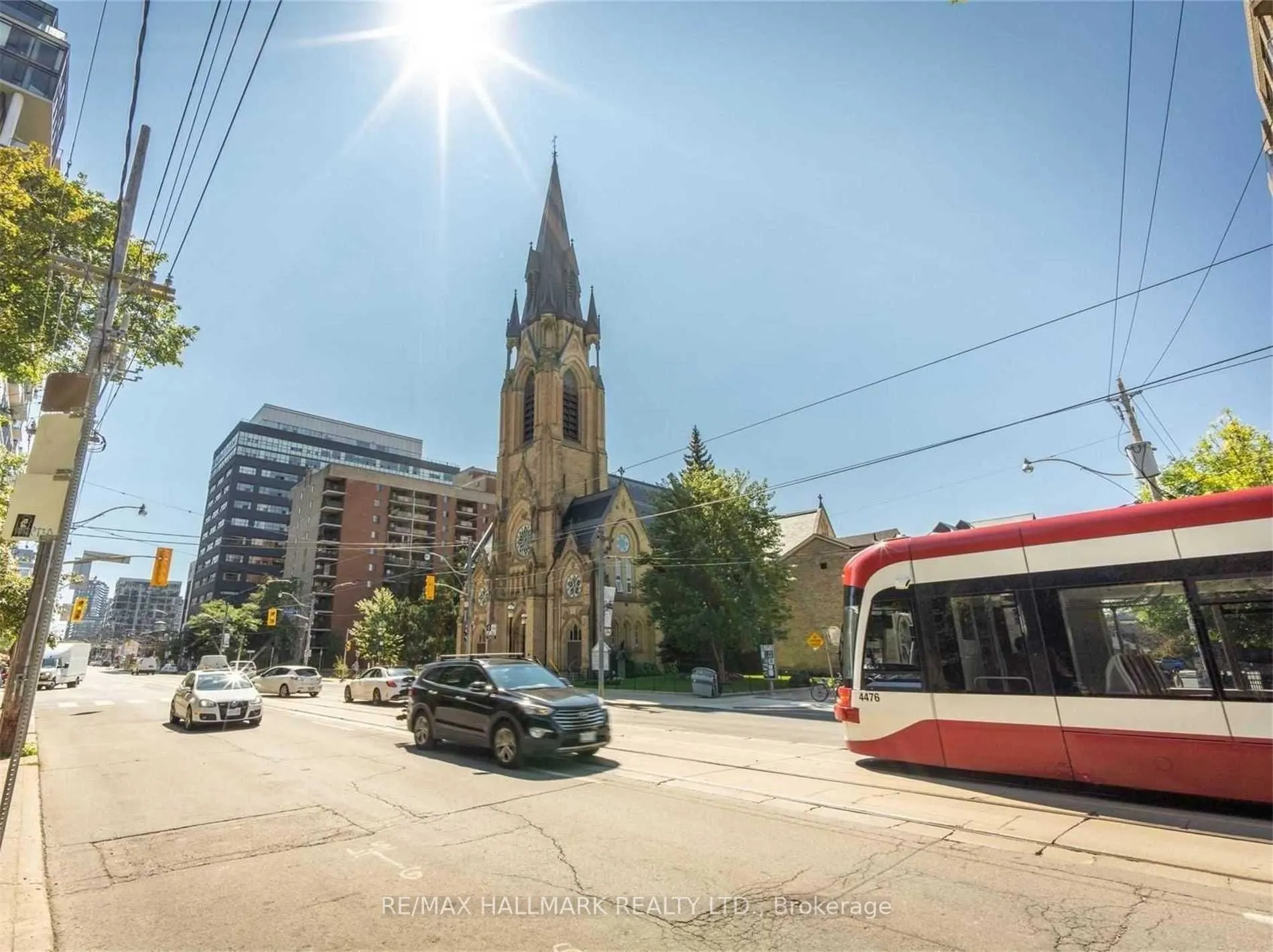 140 Bathurst Street, #408