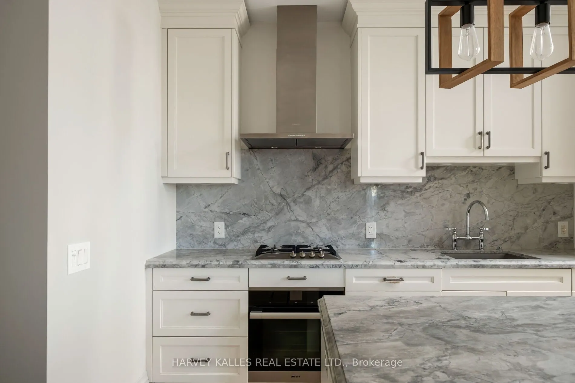 133 Hazelton Avenue, #306