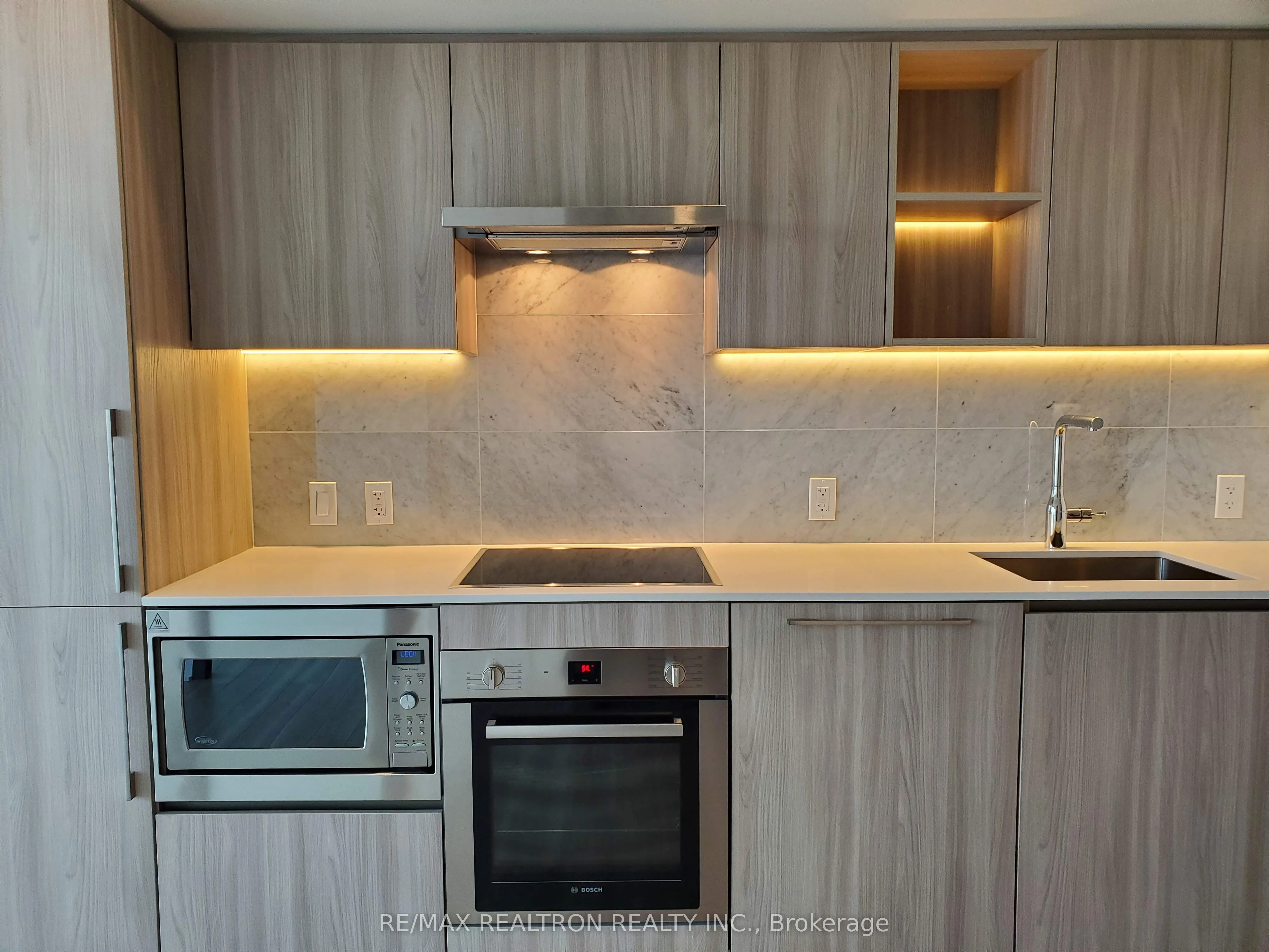 17 Bathurst Street, #4307