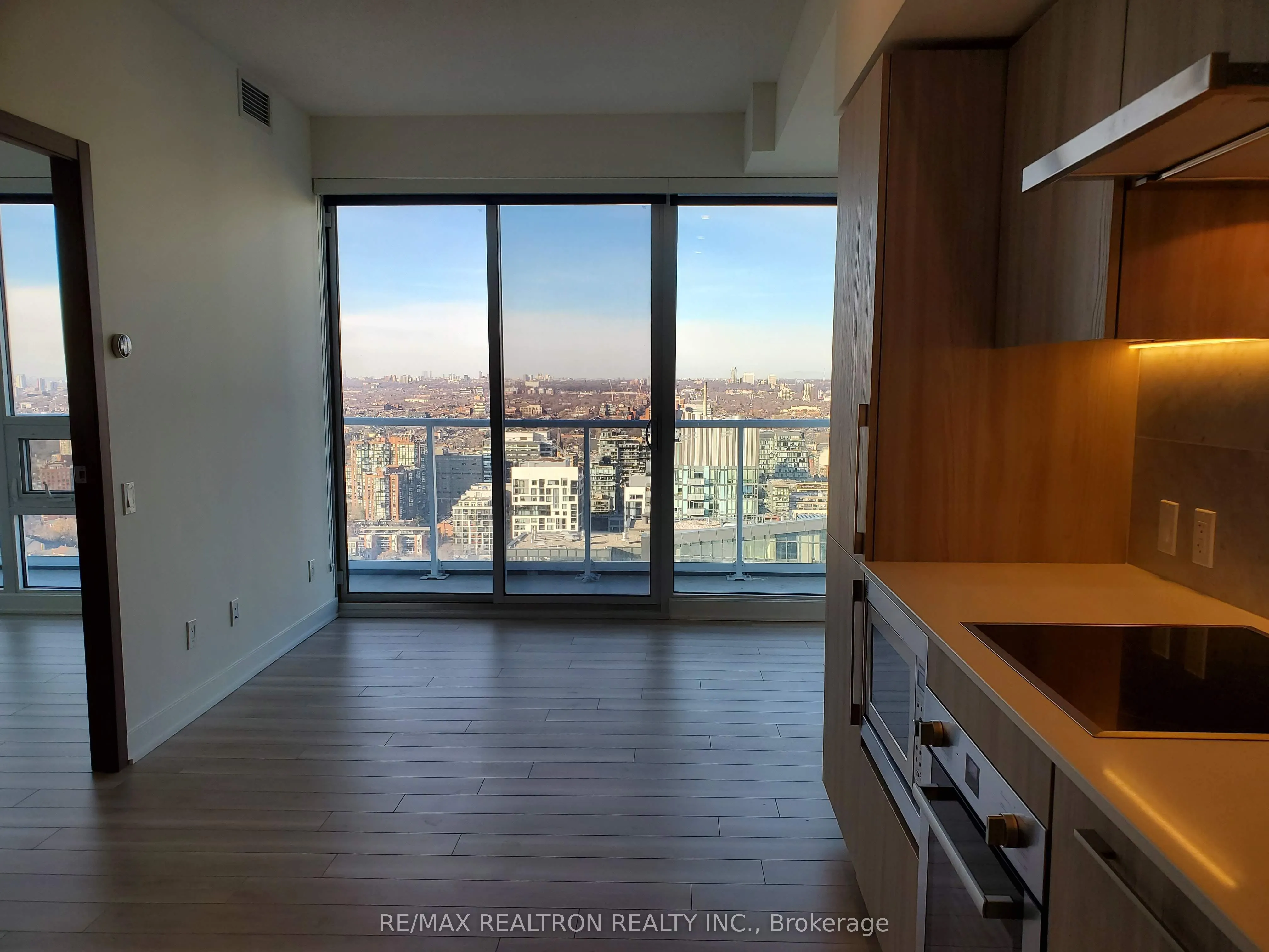 17 Bathurst Street, #4307