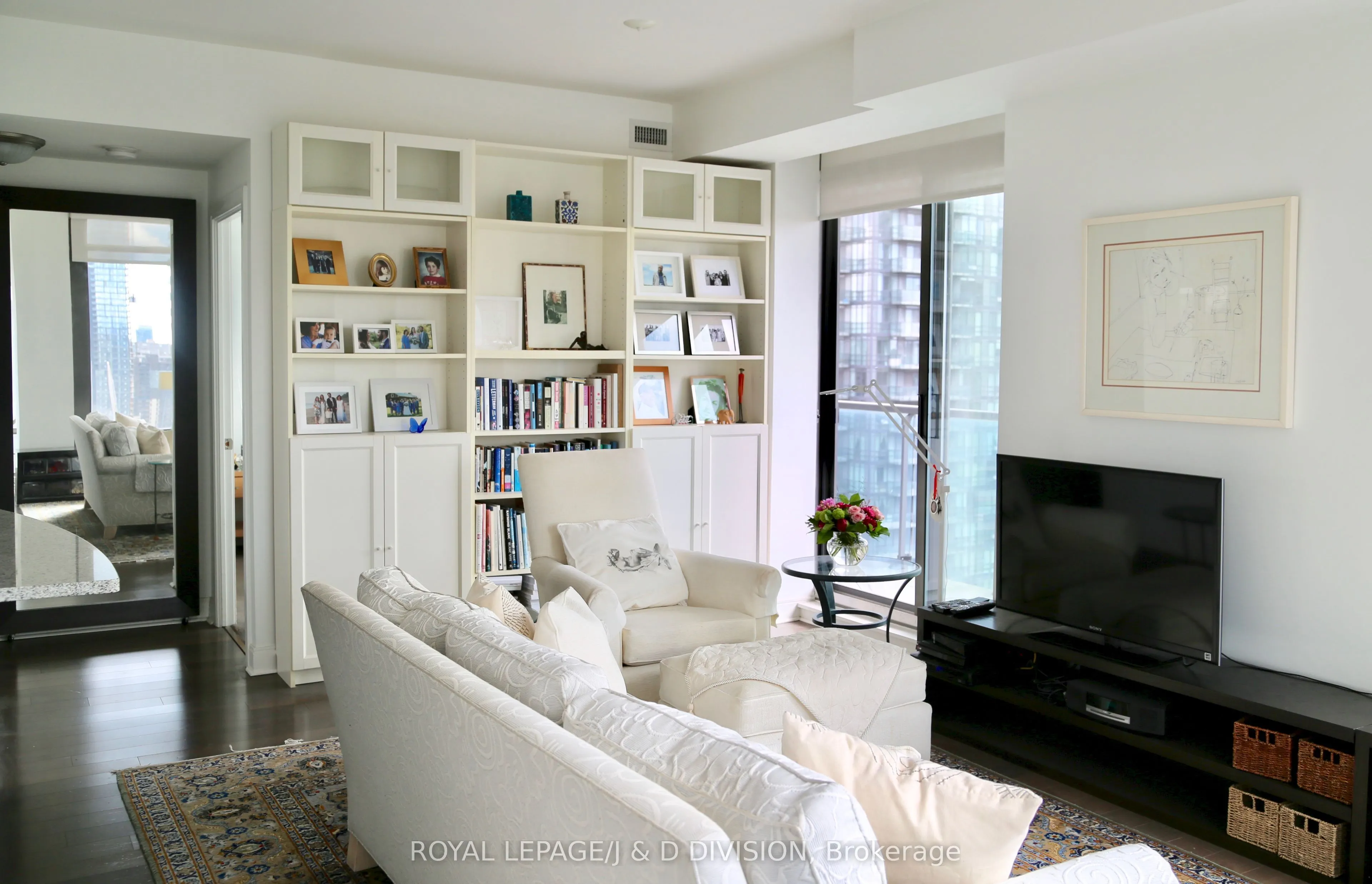 18 Yorkville Avenue, #2202