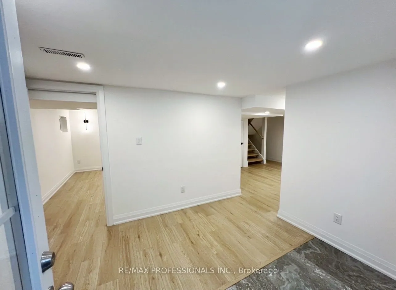 92 Tanjoe Crescent, #BSMT