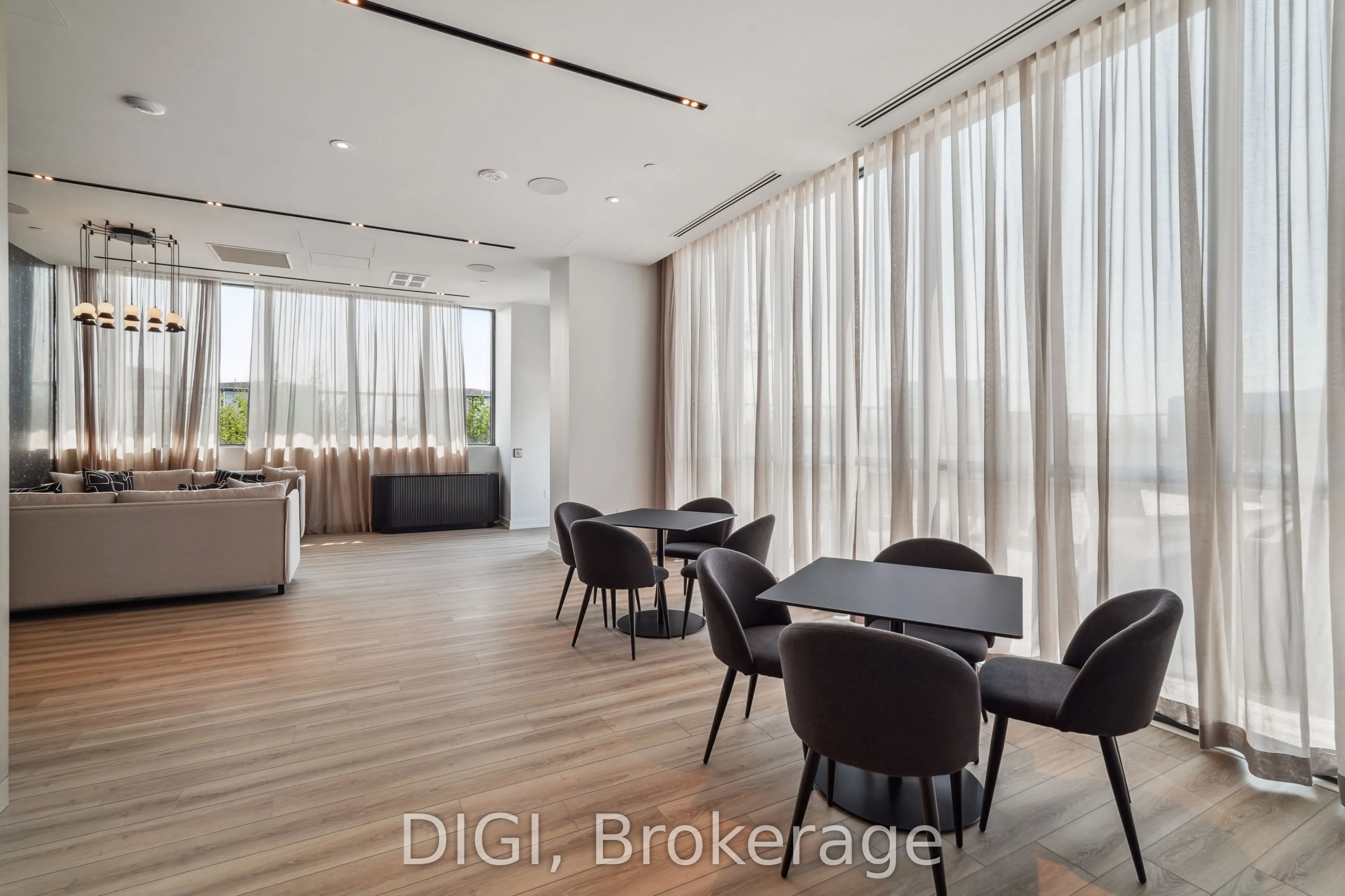 325 Yorkland Boulevard, #4303