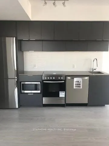 181 Dundas Street E, #3903