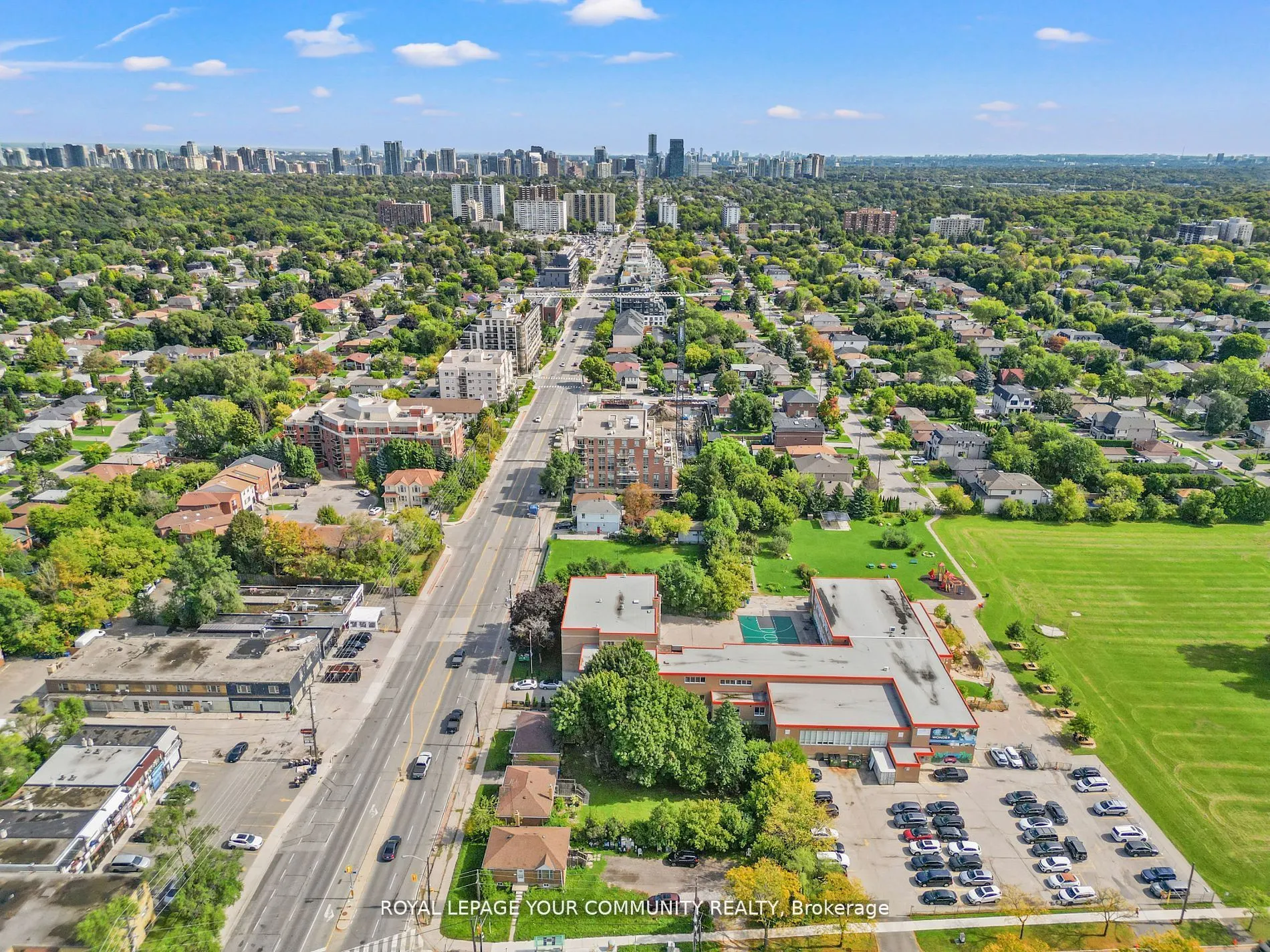 11-851 Sheppard Avenue, #3rd