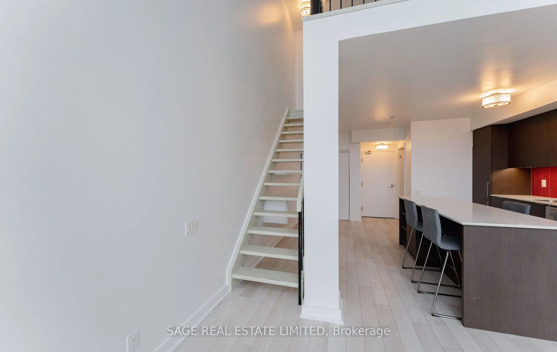 5 Hanna Avenue, #718