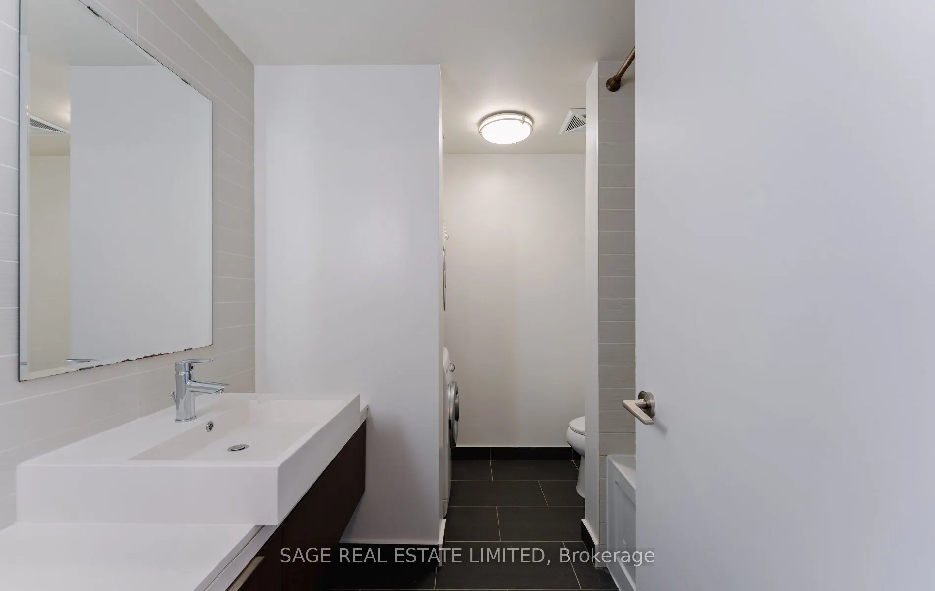 5 Hanna Avenue, #718