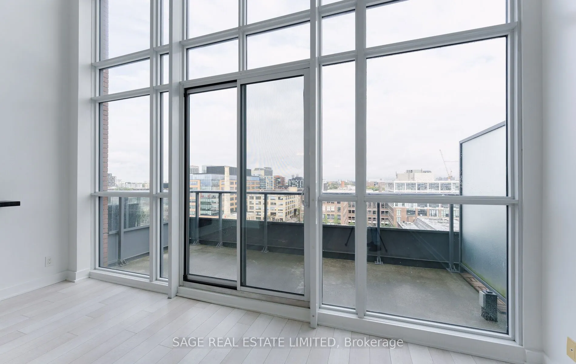 5 Hanna Avenue, #718