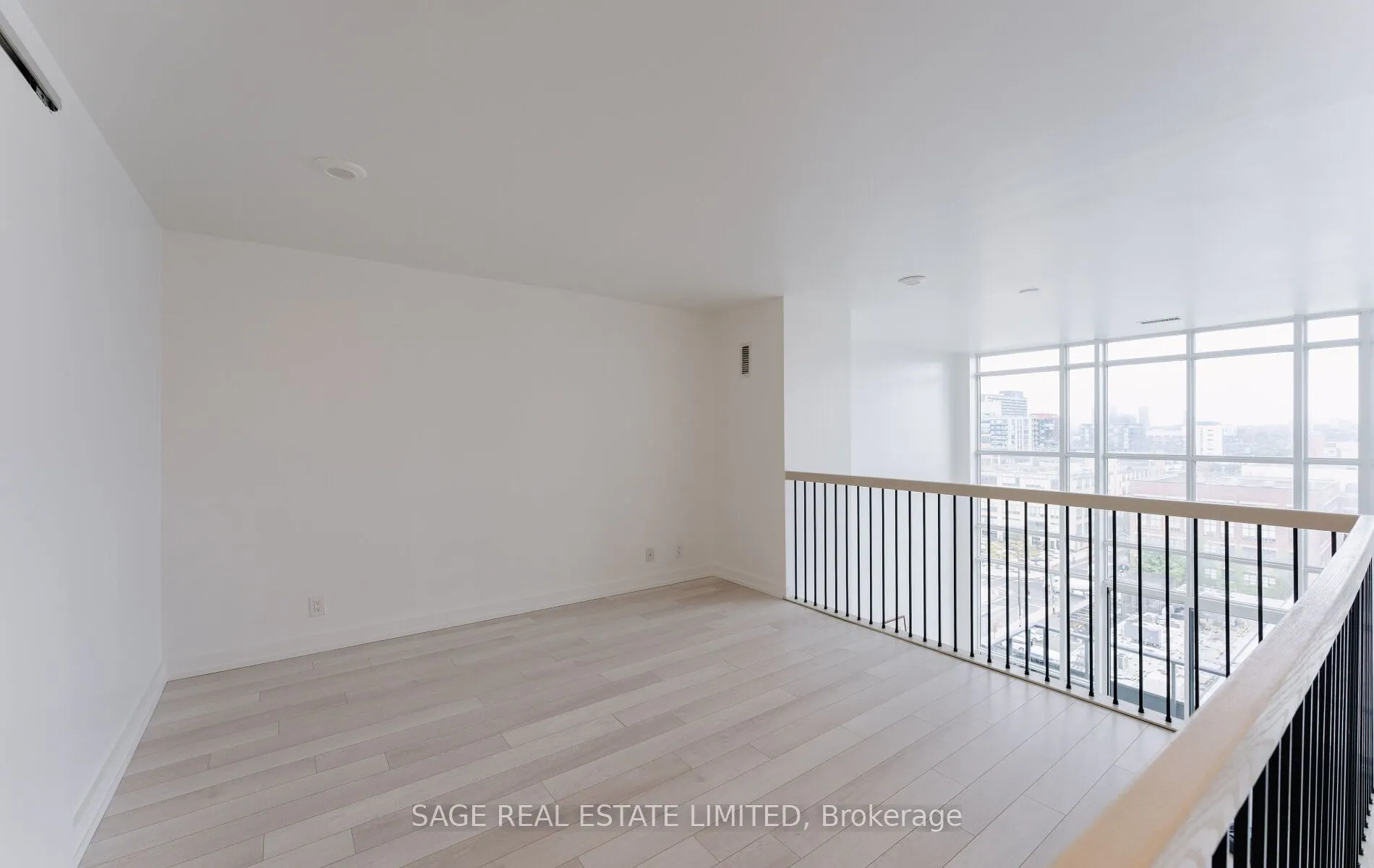 5 Hanna Avenue, #718