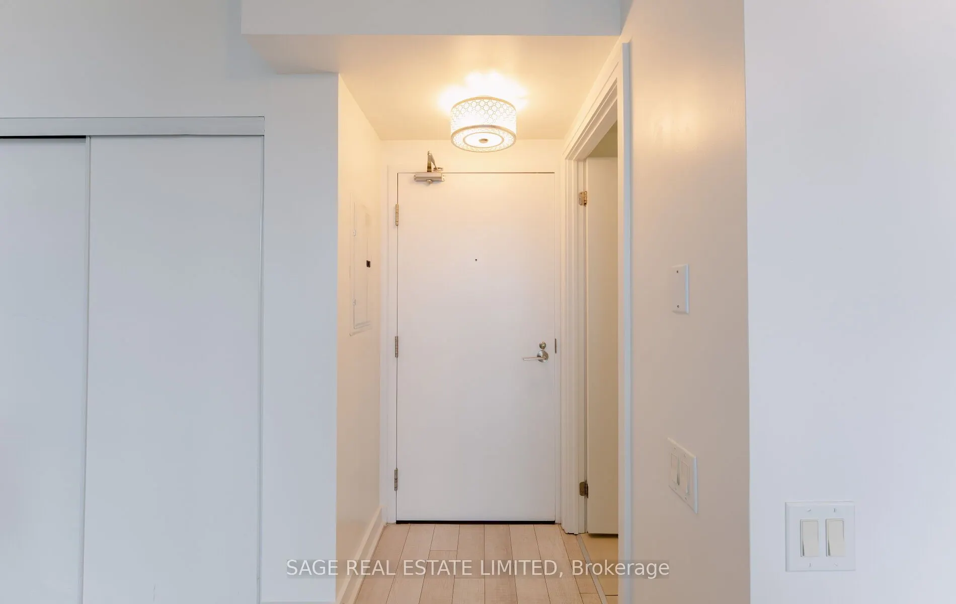 5 Hanna Avenue, #718
