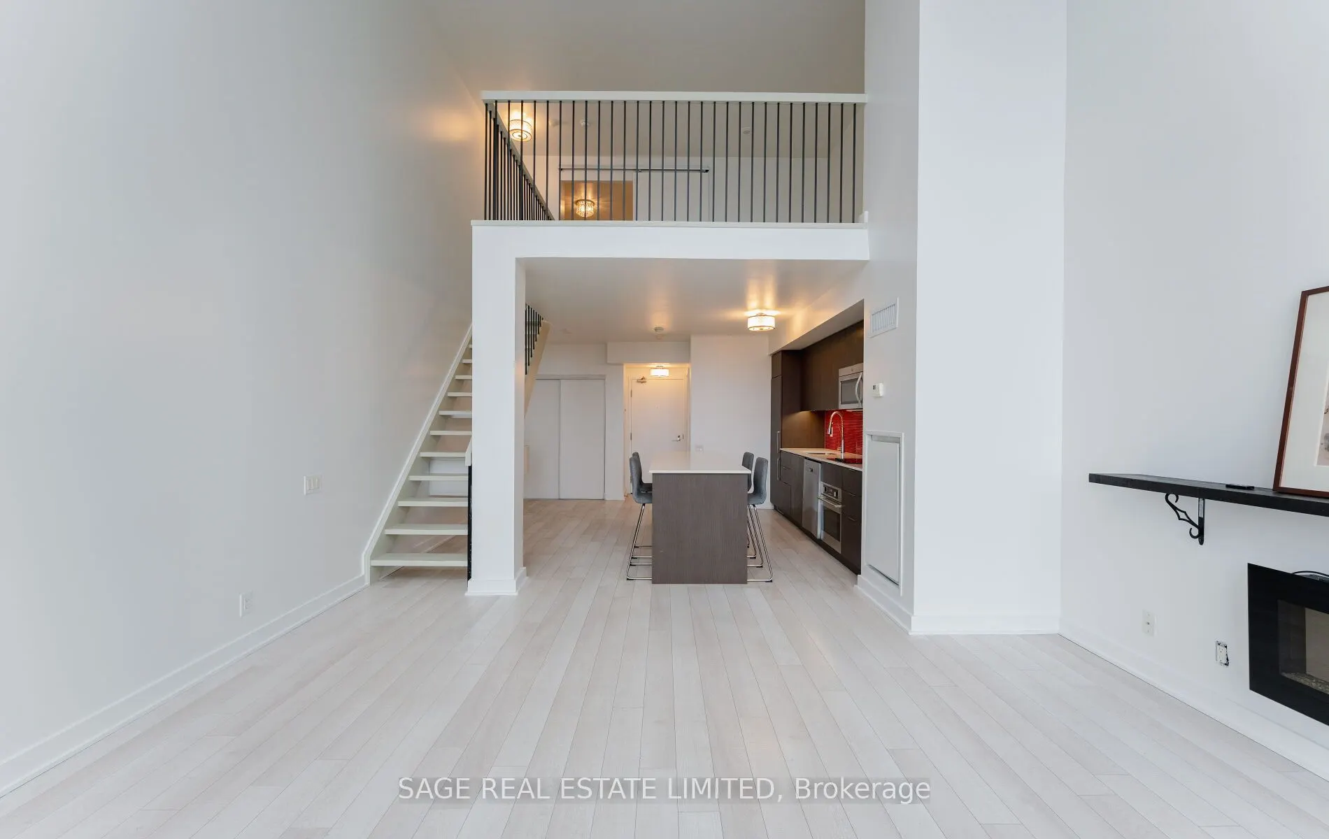 5 Hanna Avenue, #718