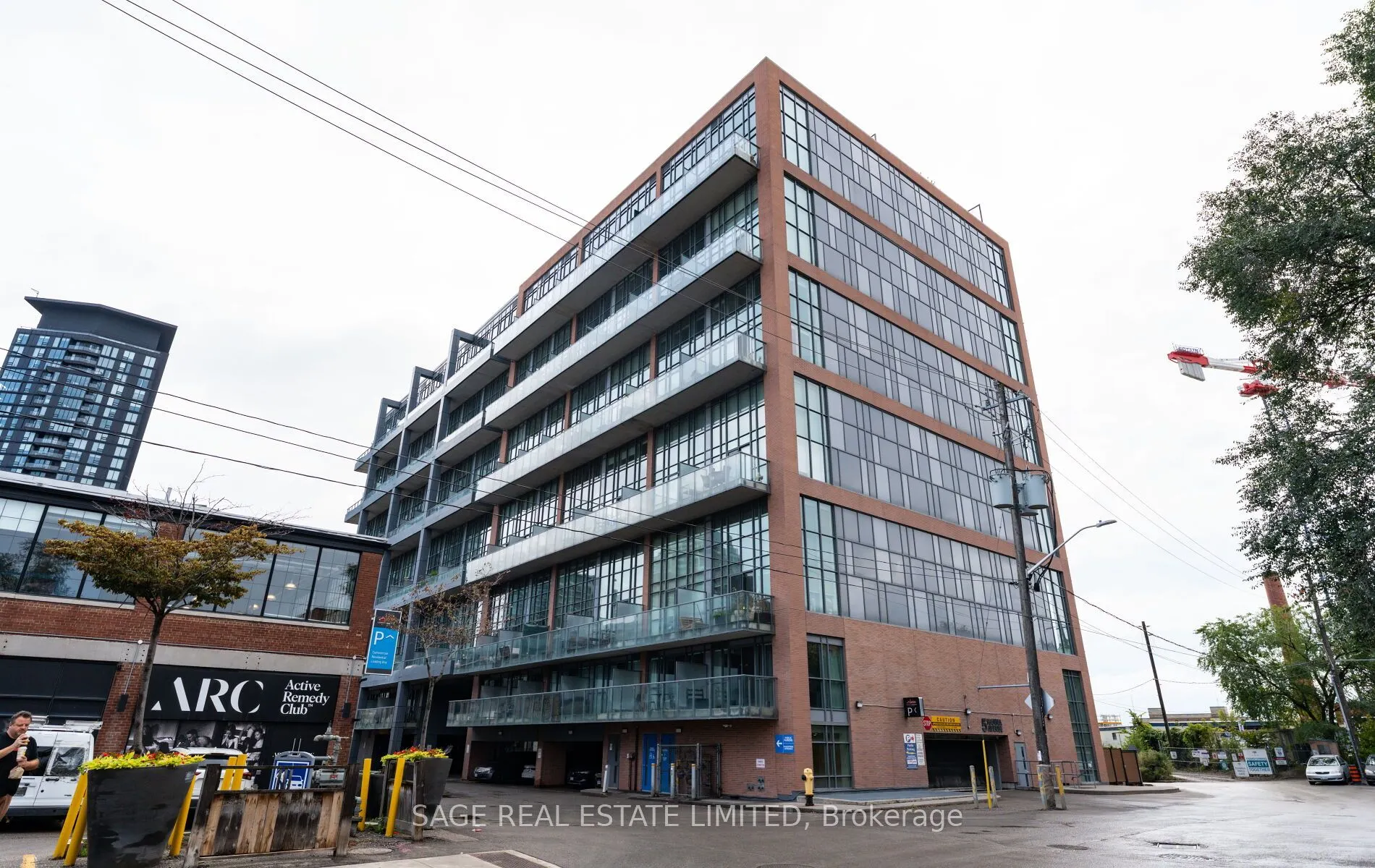 5 Hanna Avenue, #718