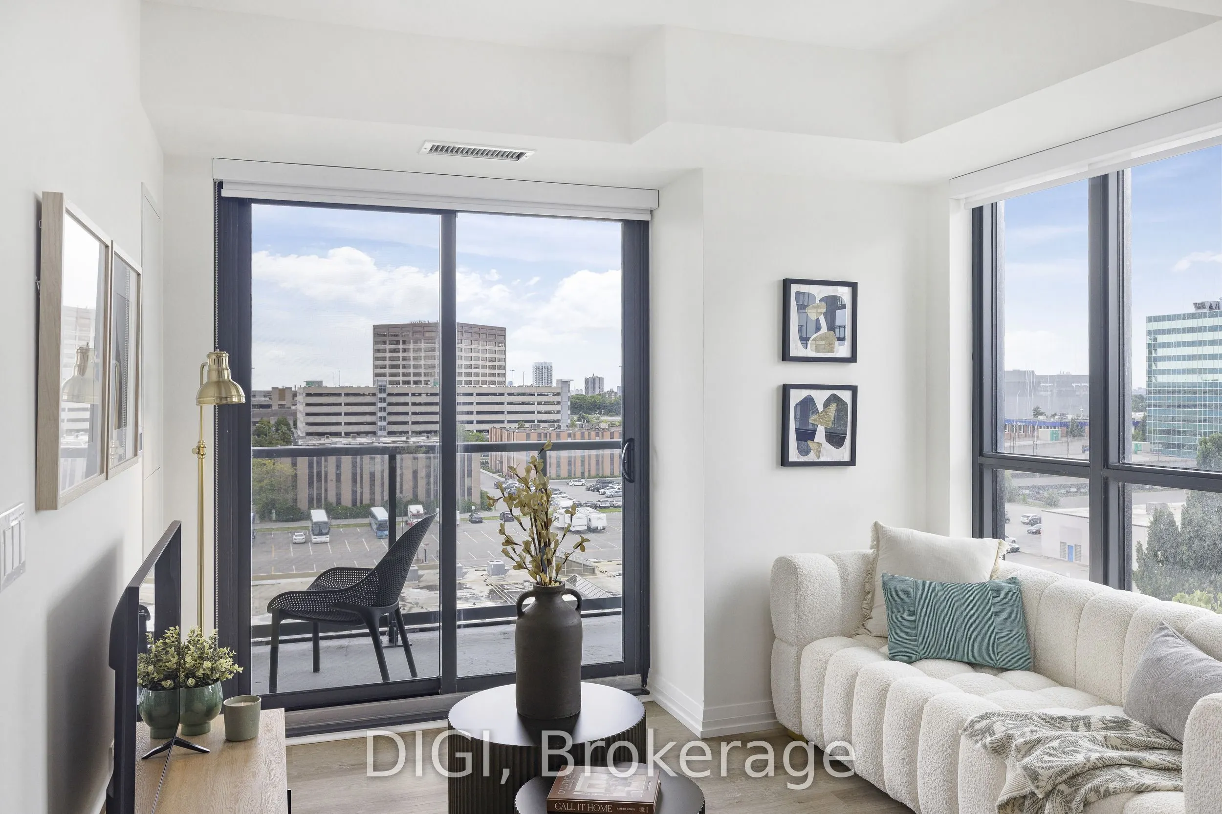 325 Yorkland Boulevard, #212