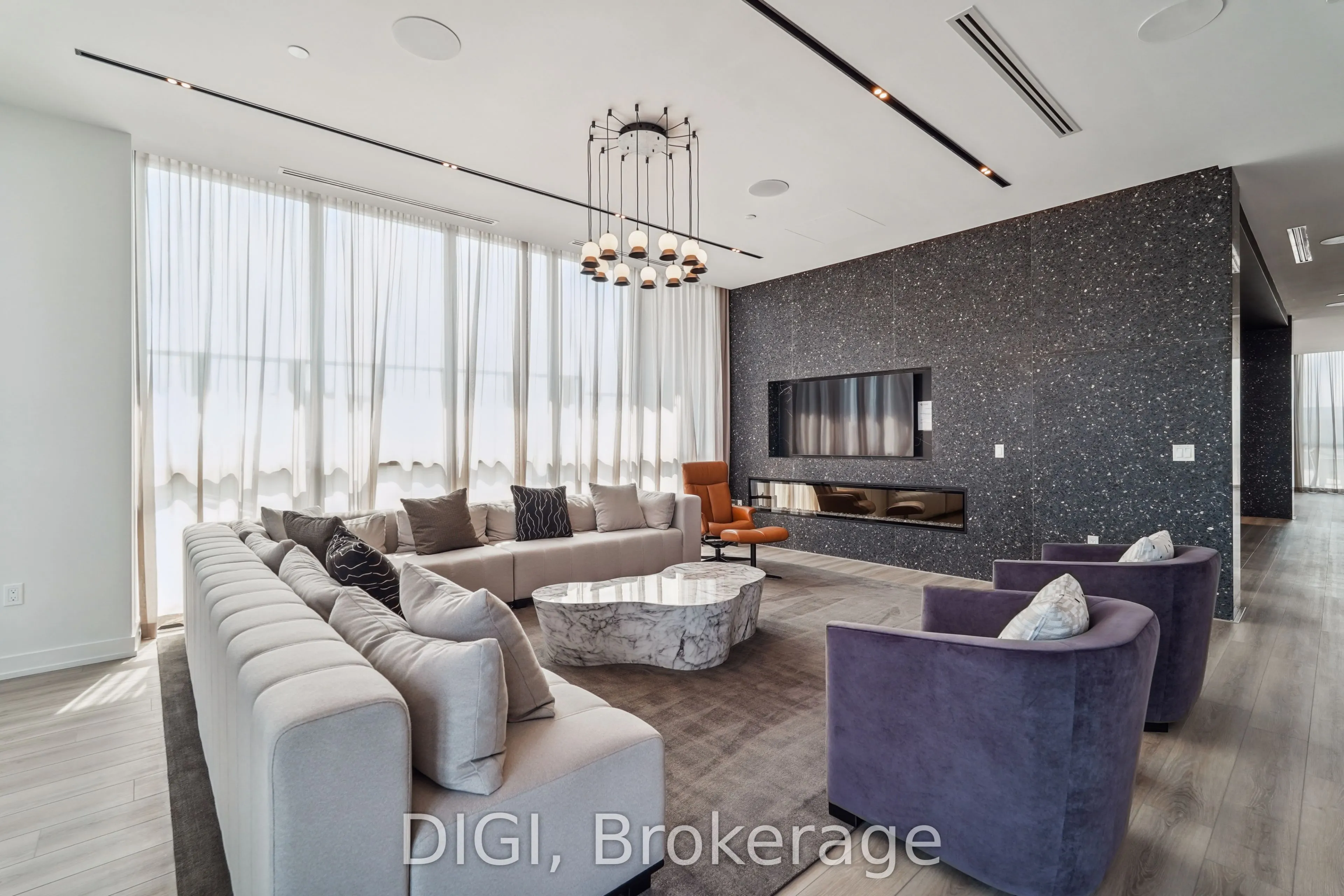 325 Yorkland Boulevard, #212