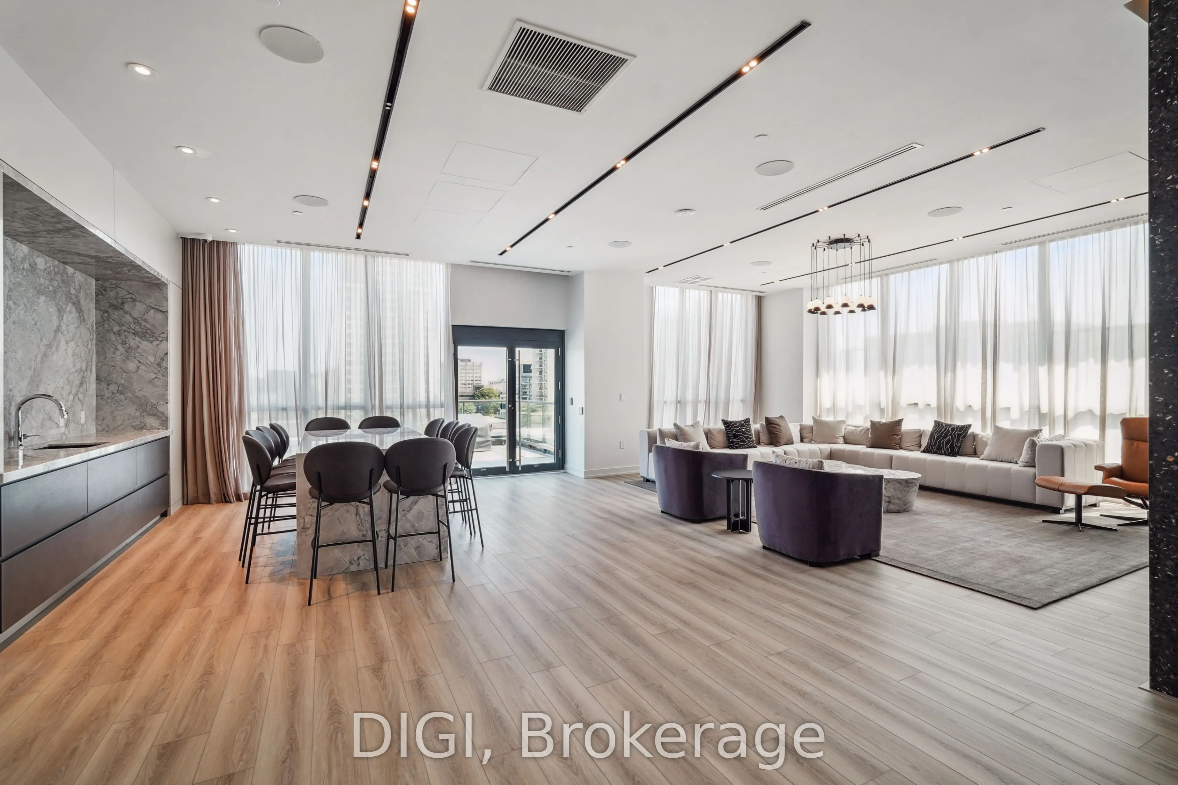 325 Yorkland Boulevard, #212