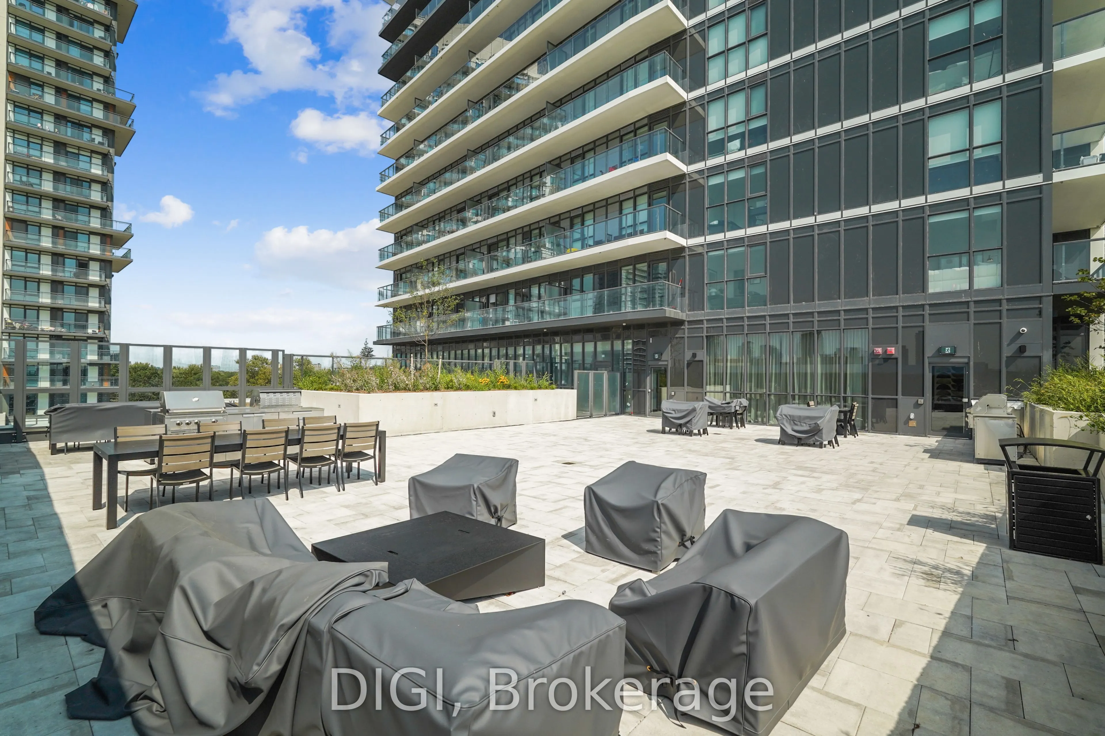 325 Yorkland Boulevard, #212