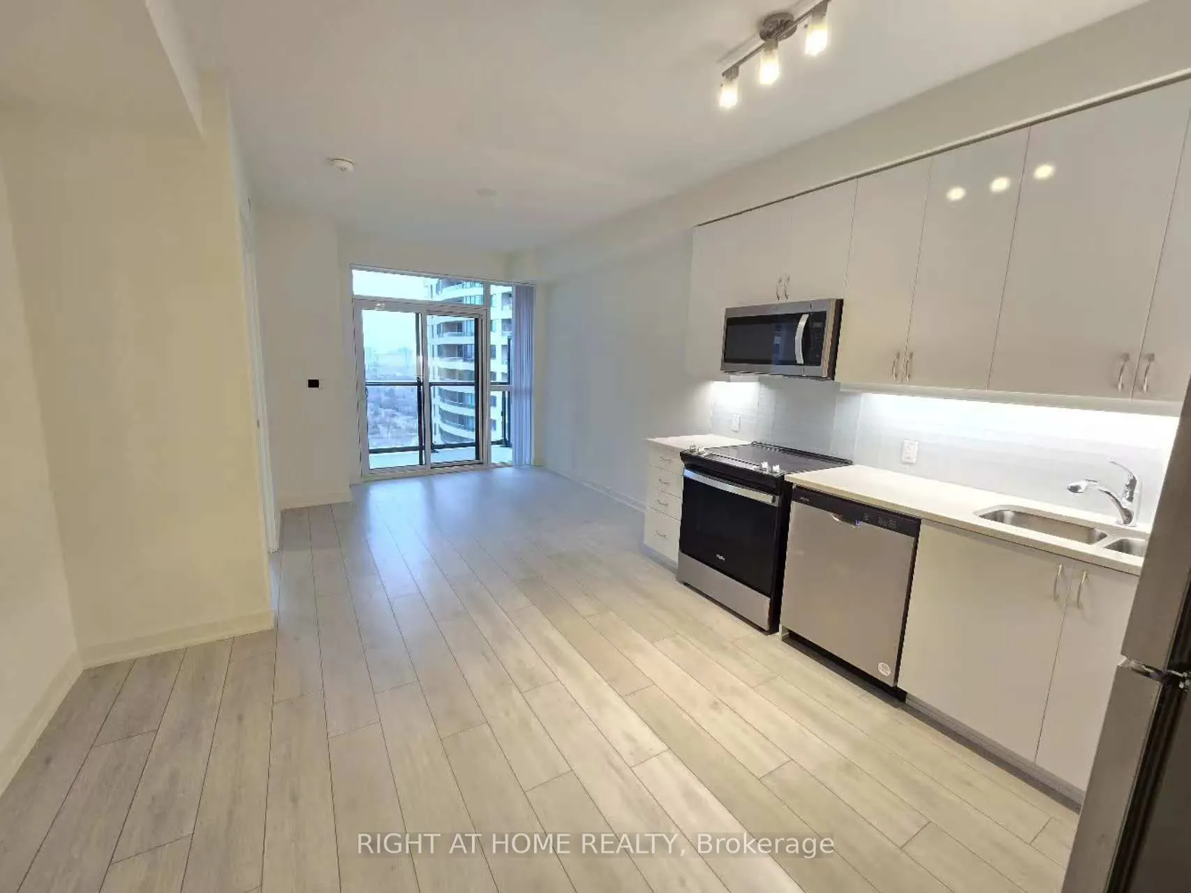 4955 Yonge Street, #2201