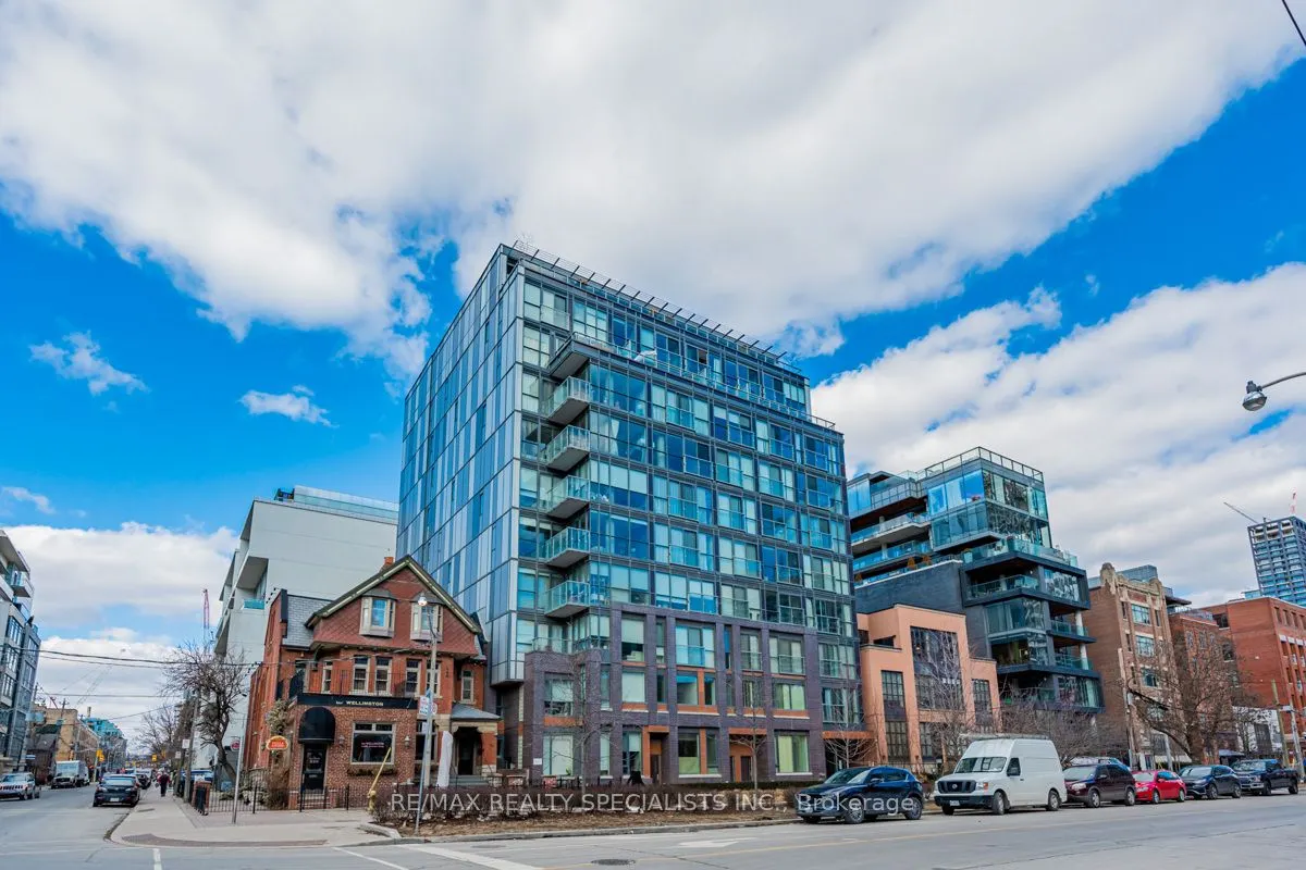 508 Wellington Street W, #810