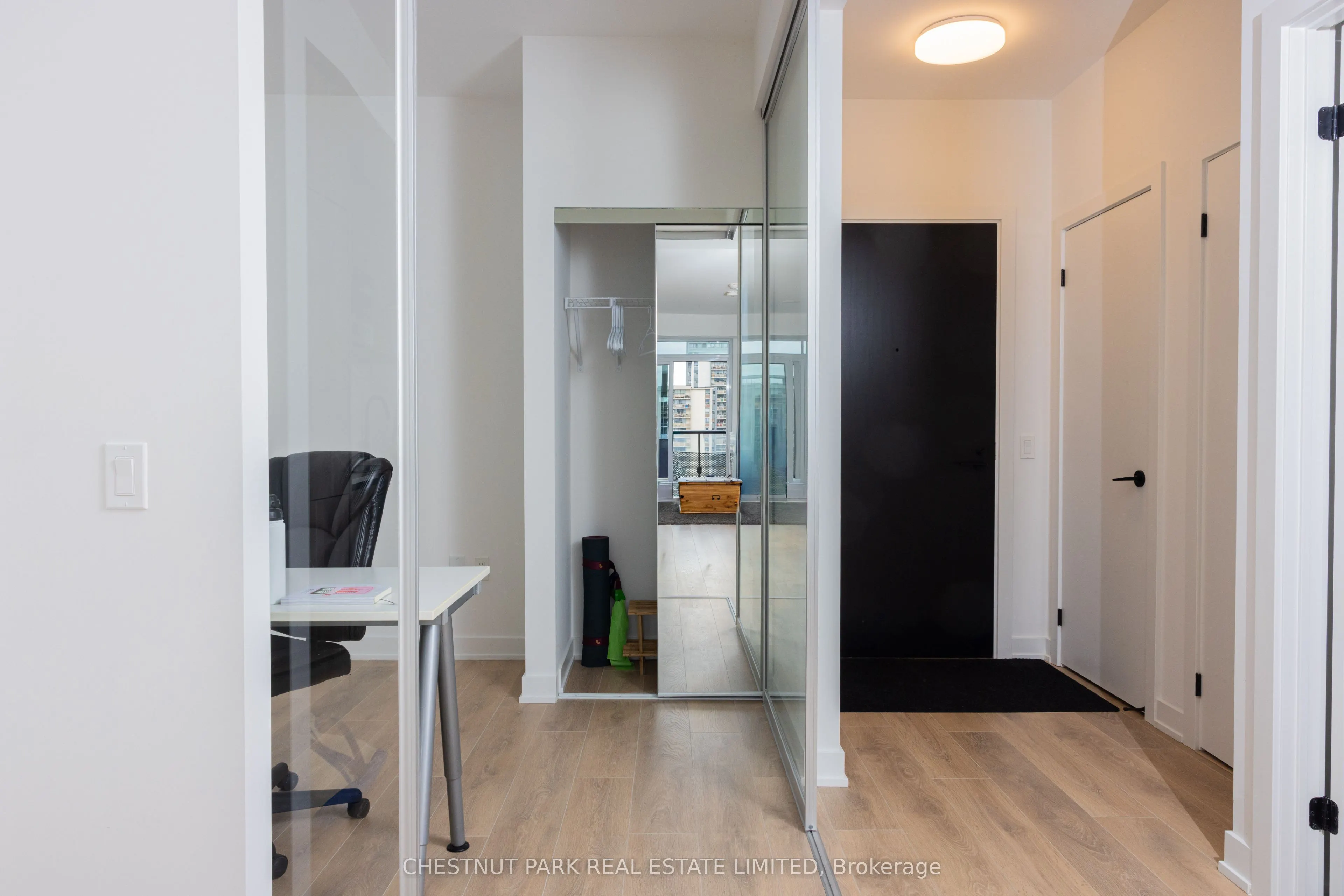 117 Broadway Avenue, #1807