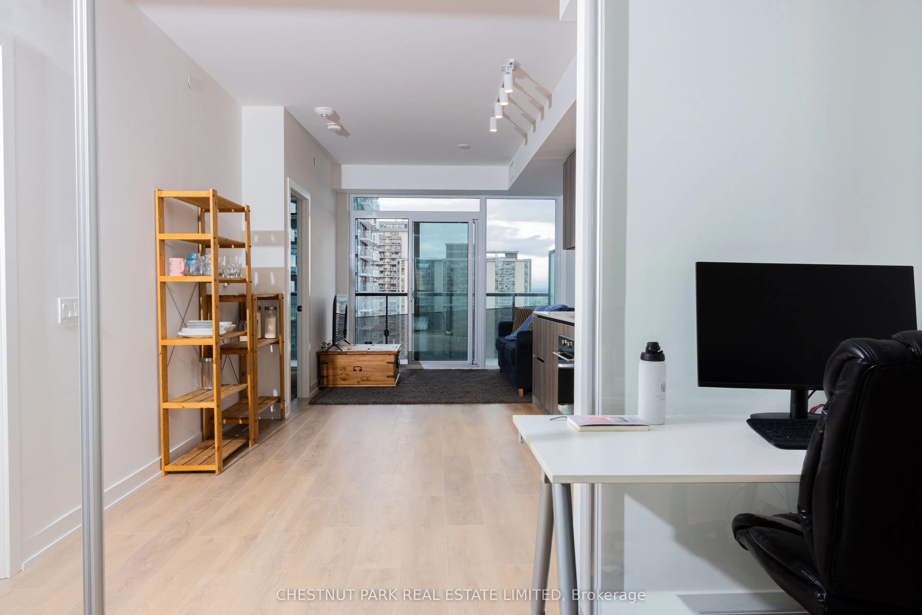 117 Broadway Avenue, #1807