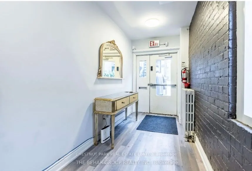 18 Dupont Street, #Unit 4, Rm 1