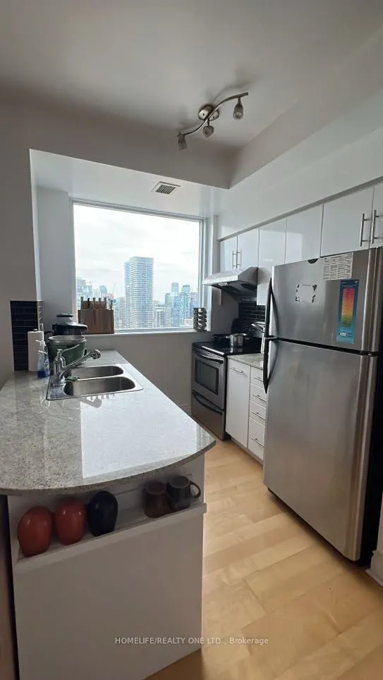 763 Bay Street, #4901