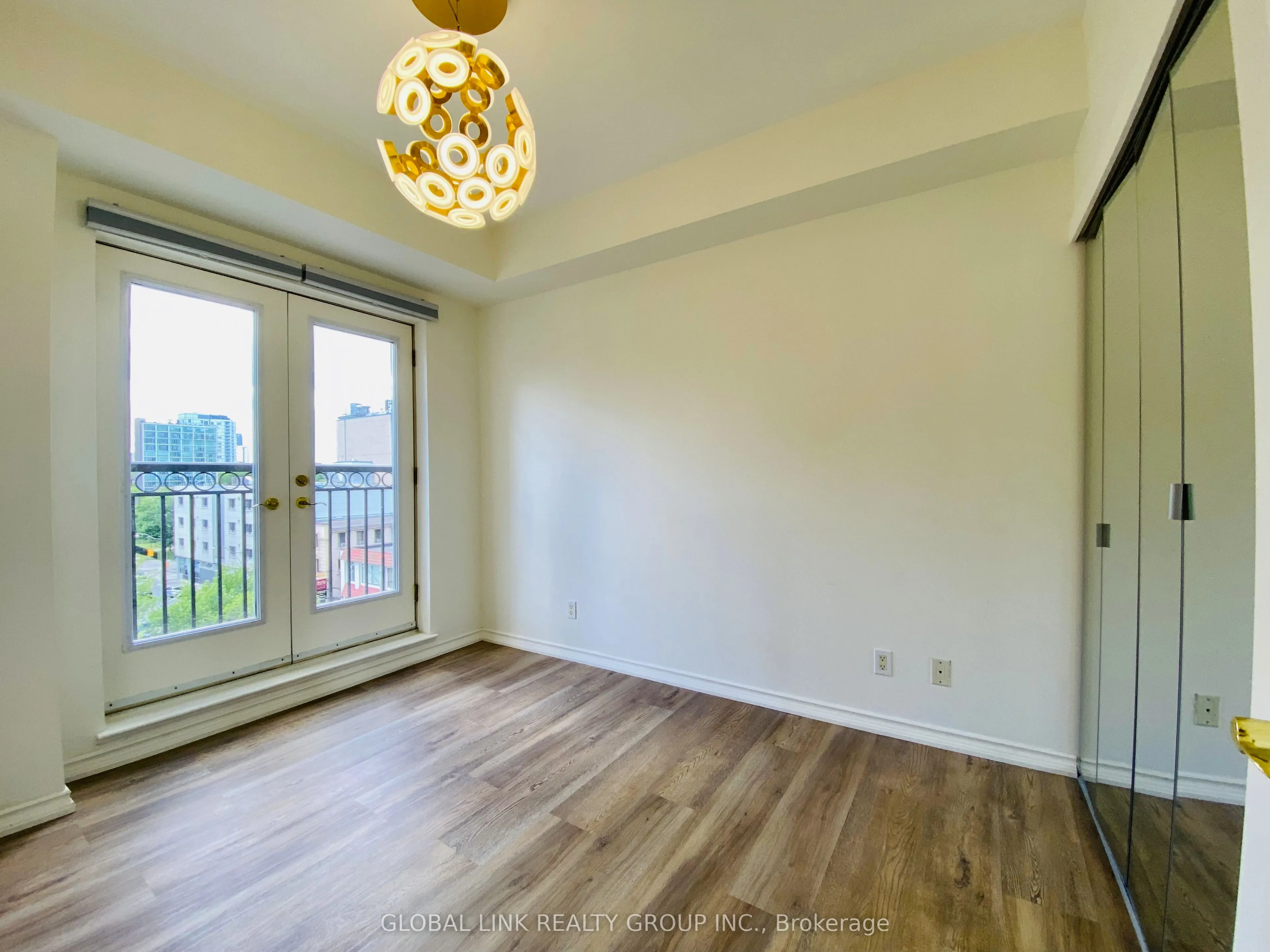 120 Lombard Street, #607