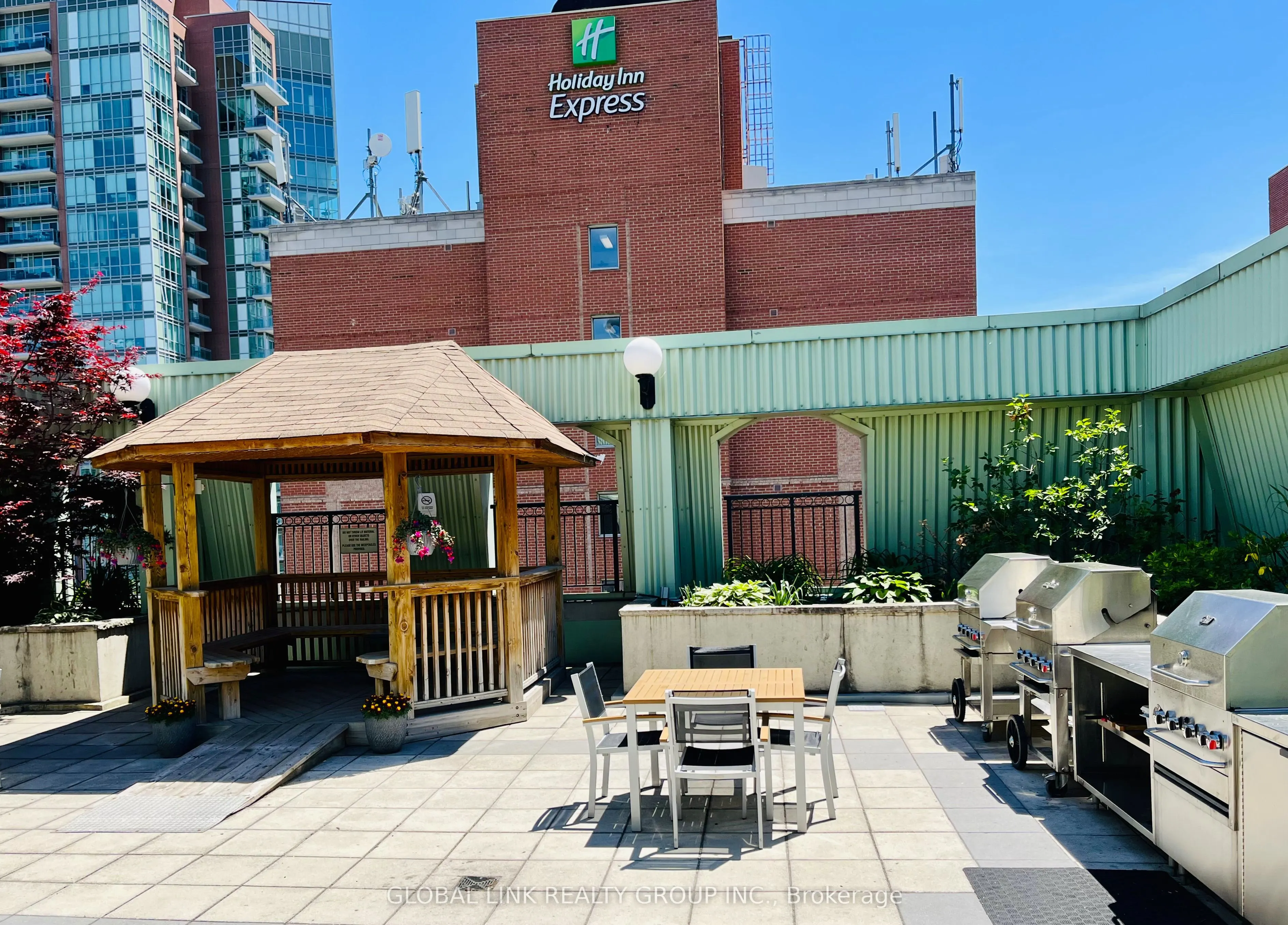 120 Lombard Street, #607