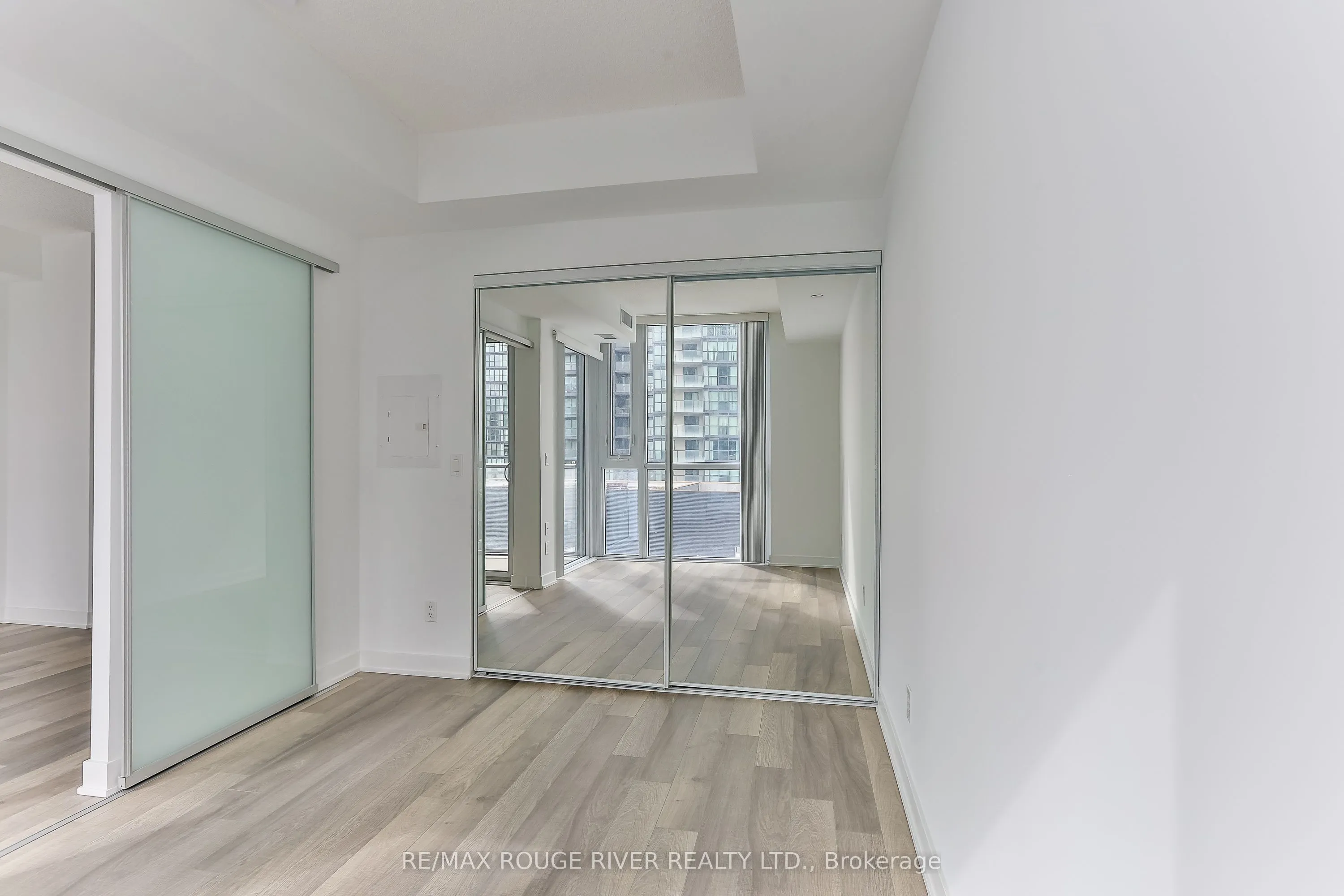 5180 Yonge Street, #708